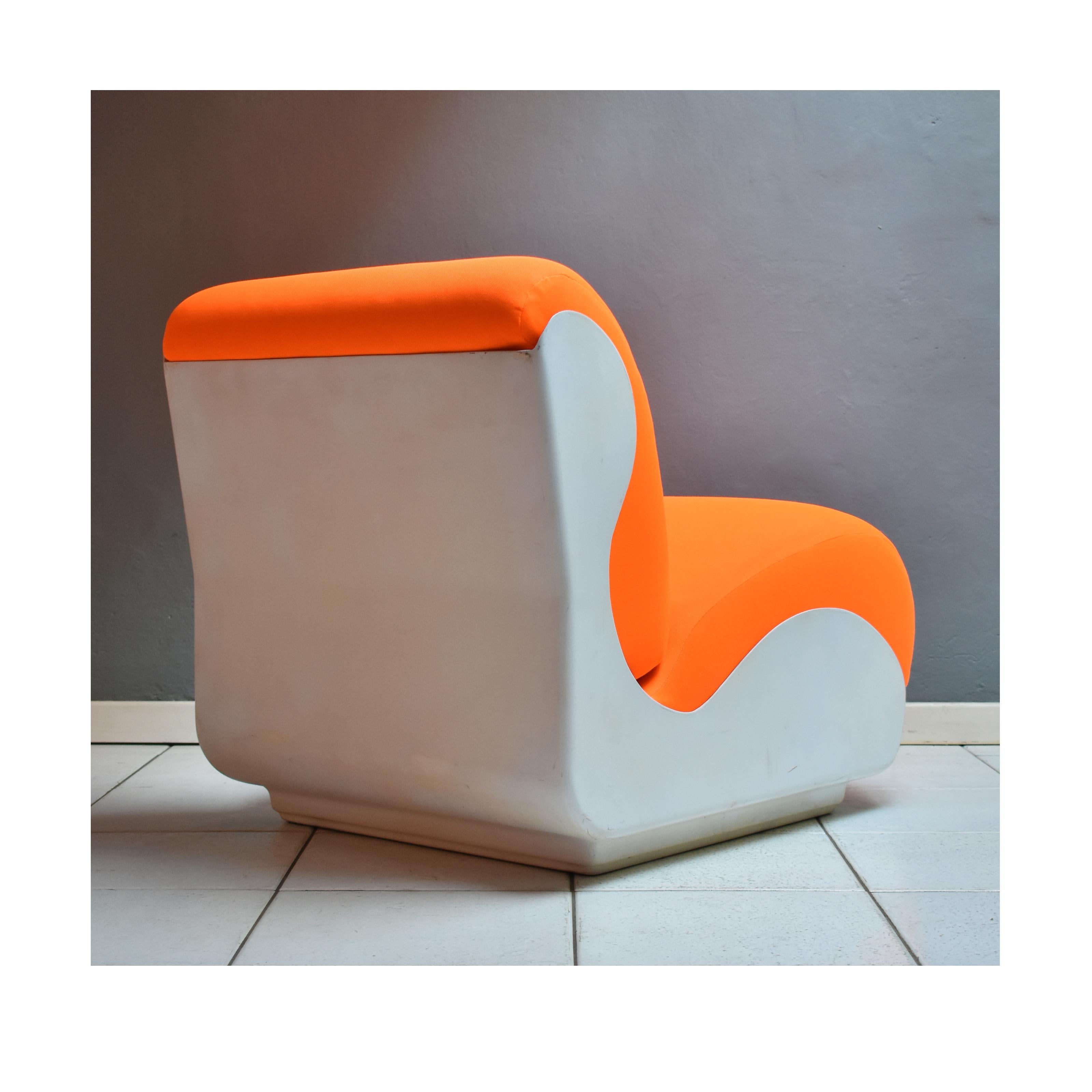 Moderner italienischer Sessel aus der Mitte des Jahrhunderts, 1970er Jahre, 2er-Set, orangefarbene fluoweiße Struktur im Angebot 7