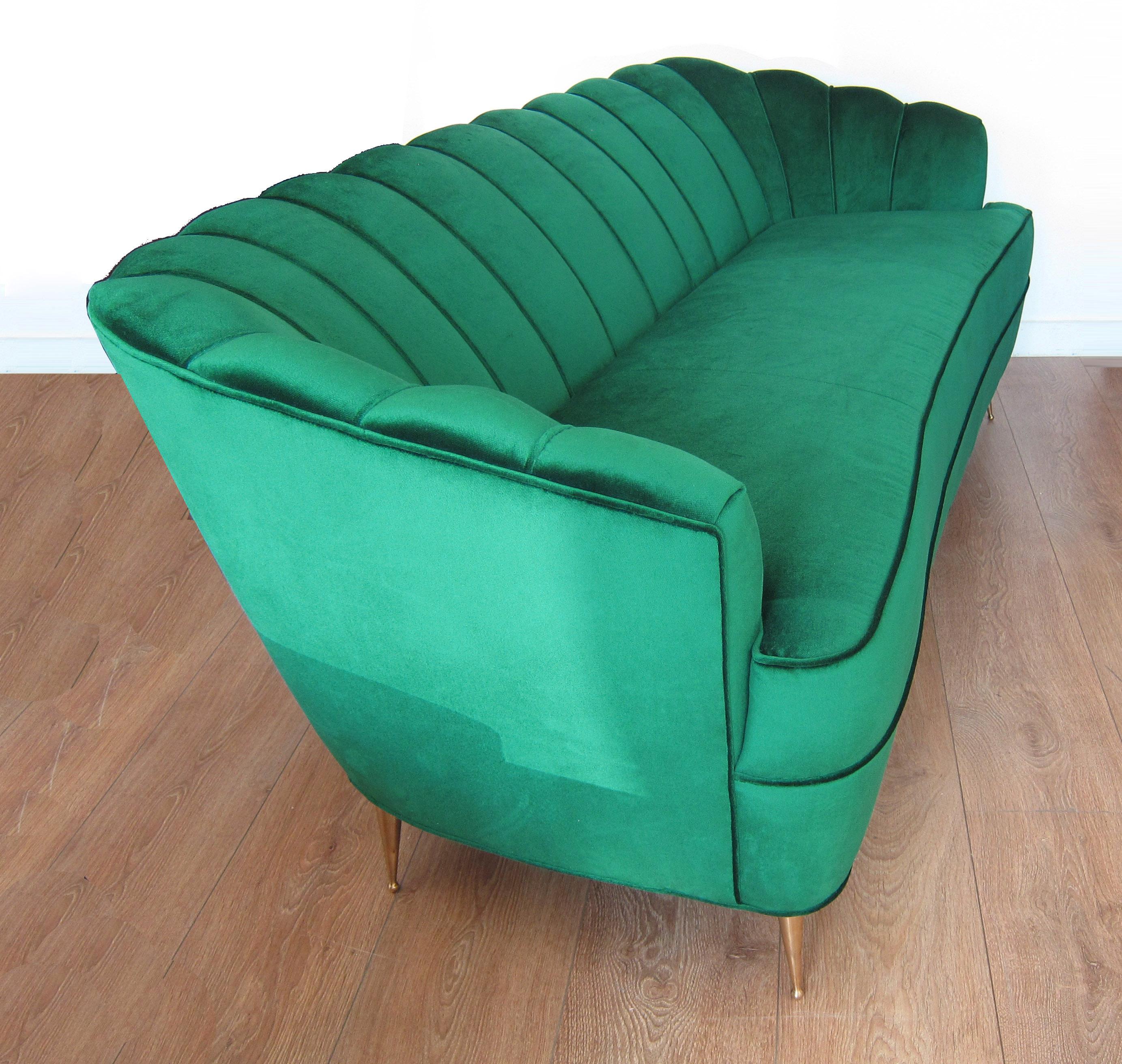 Settee Emerald Green Velvet, Italy 1950 In Good Condition In Miami, FL