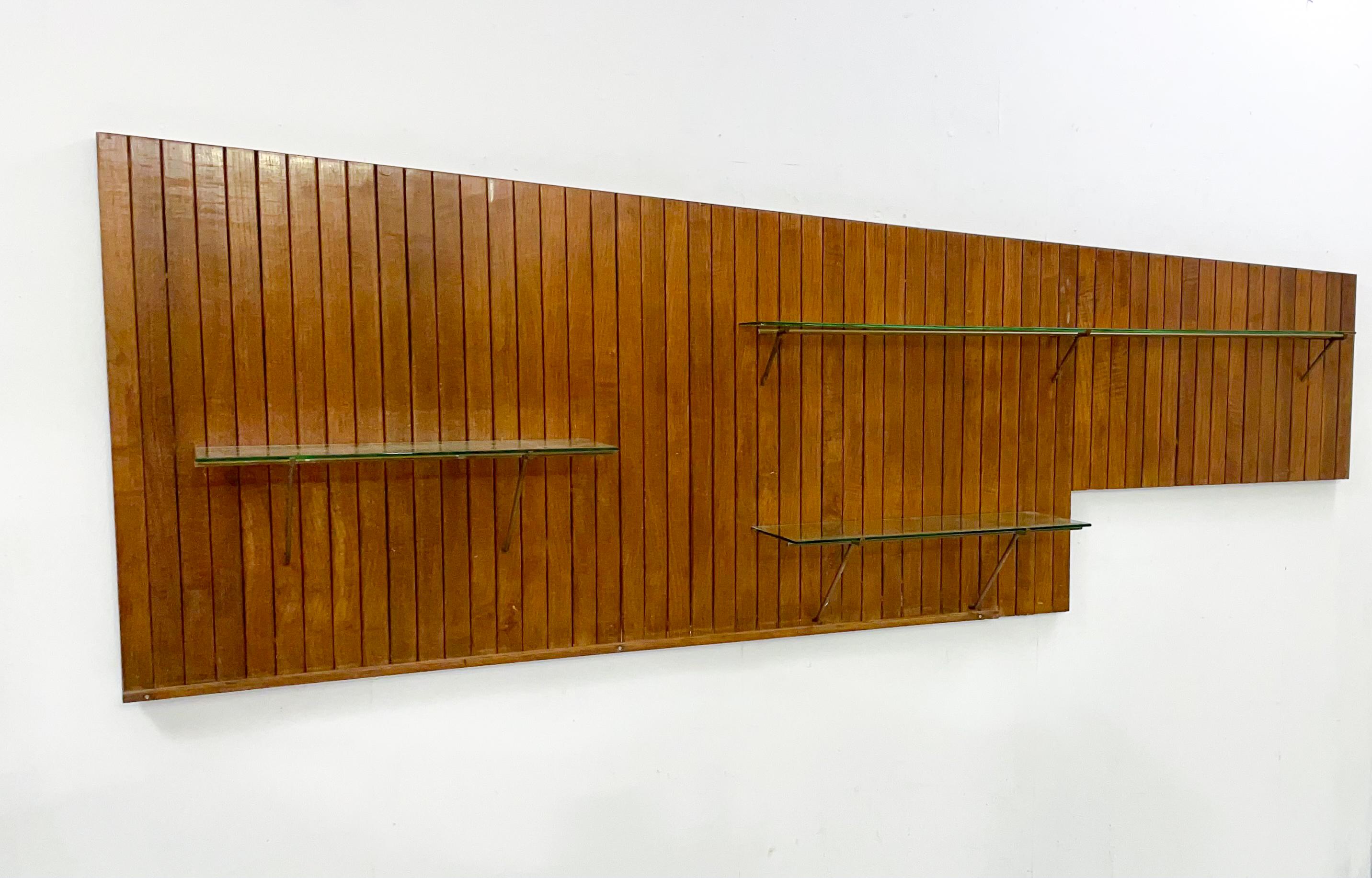 Mid-Century Modern Italian shelves, wood, brass and glass, 1960s.