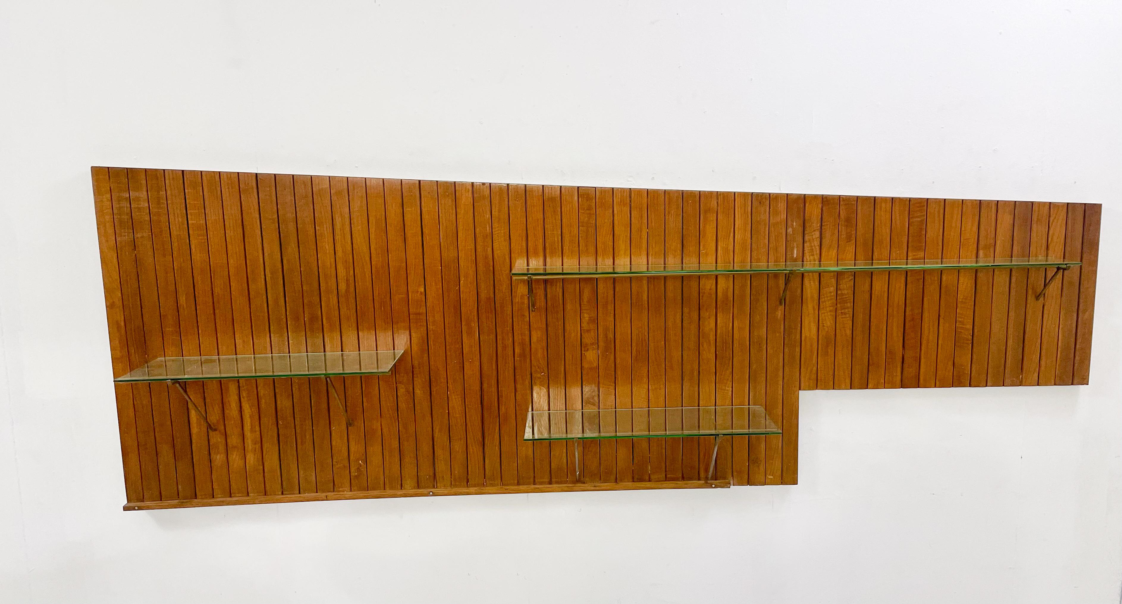 Mid-Century Modern Italian Shelves, Wood, Brass and Glass, 1960s In Good Condition In Brussels, BE