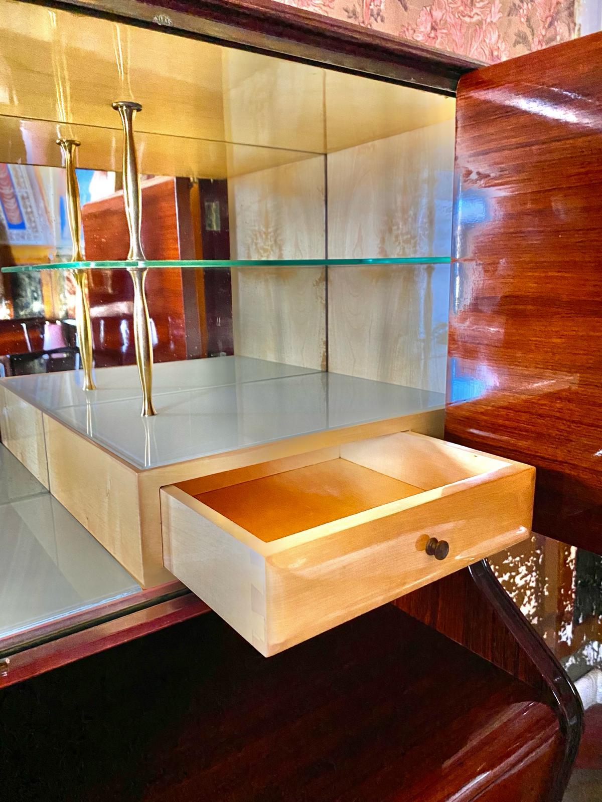 Mid-Century Modern Italian Sideboard with Bar Cabinet, Osvaldo Borsani 1950s For Sale 7