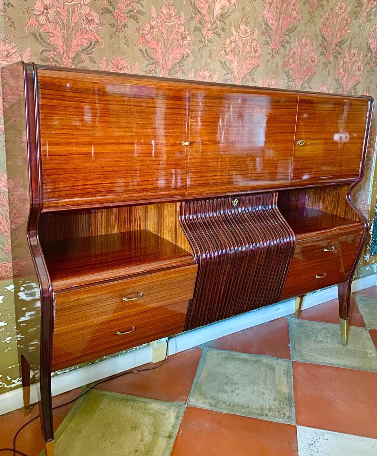 Mid-20th Century Mid-Century Modern Italian Sideboard with Bar Cabinet, Osvaldo Borsani 1950s For Sale