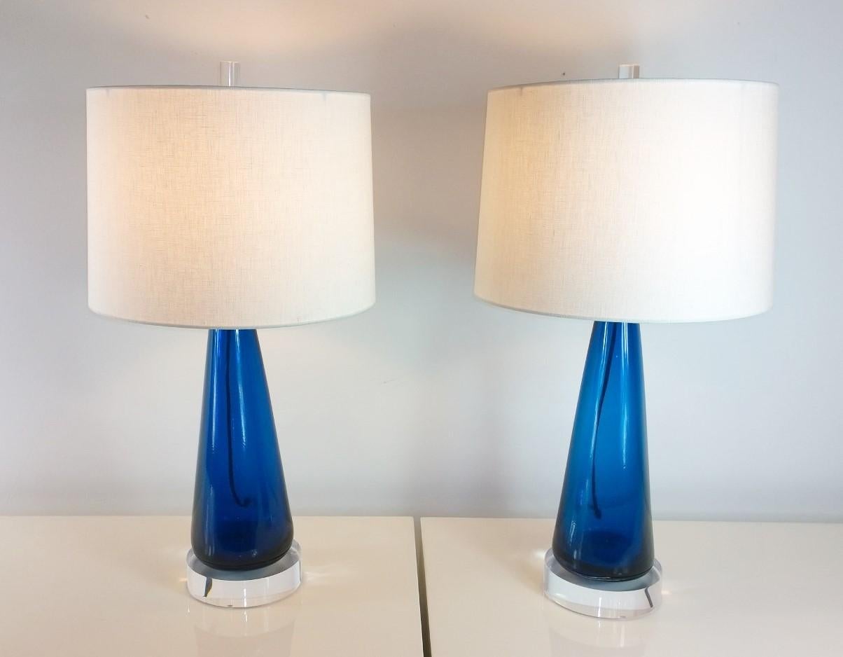 Mid-Century Modern Italian Signed Venini Murano Glass with Lucite Table Lamps 1