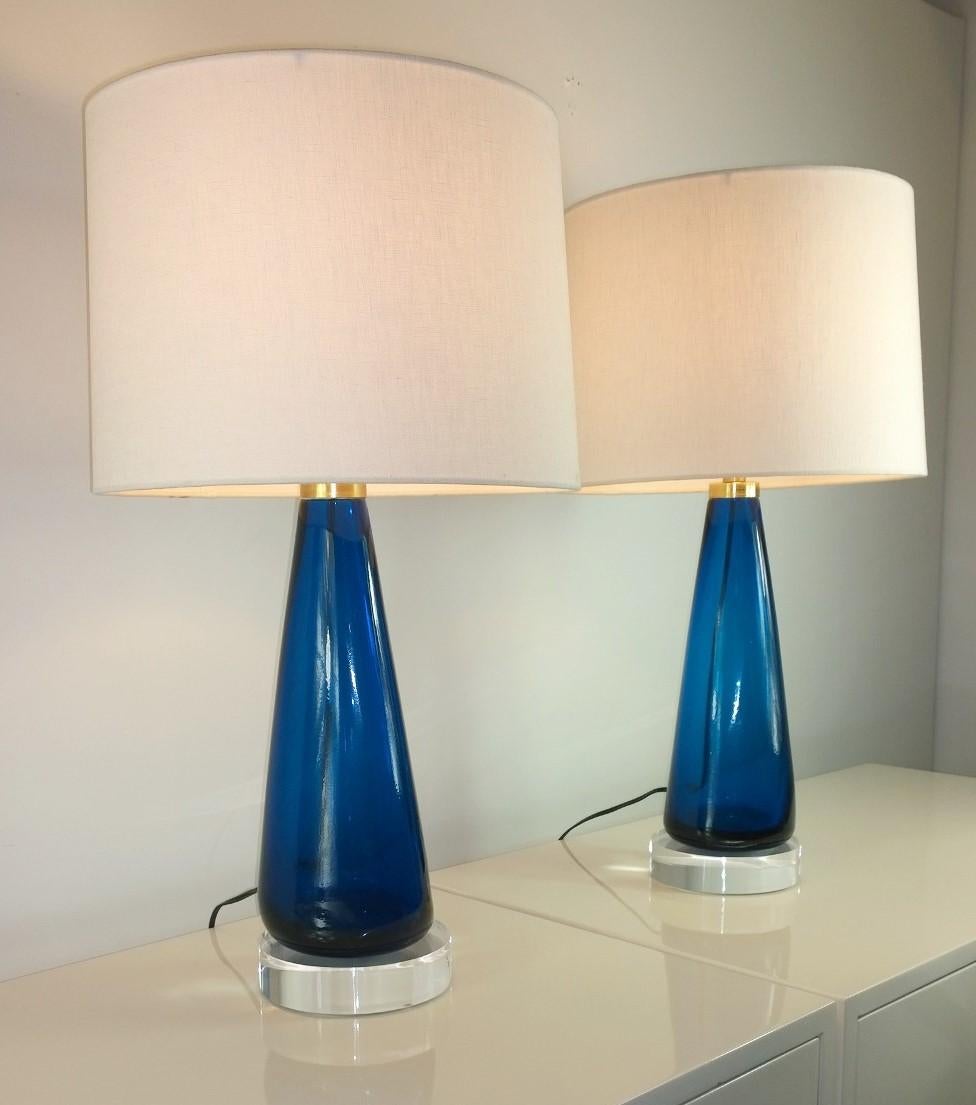 Mid-Century Modern Italian Signed Venini Murano Glass with Lucite Table Lamps 2