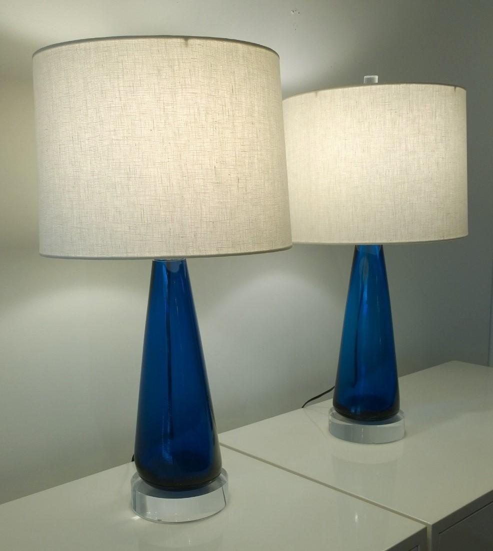 Mid-Century Modern Italian Signed Venini Murano Glass with Lucite Table Lamps 4