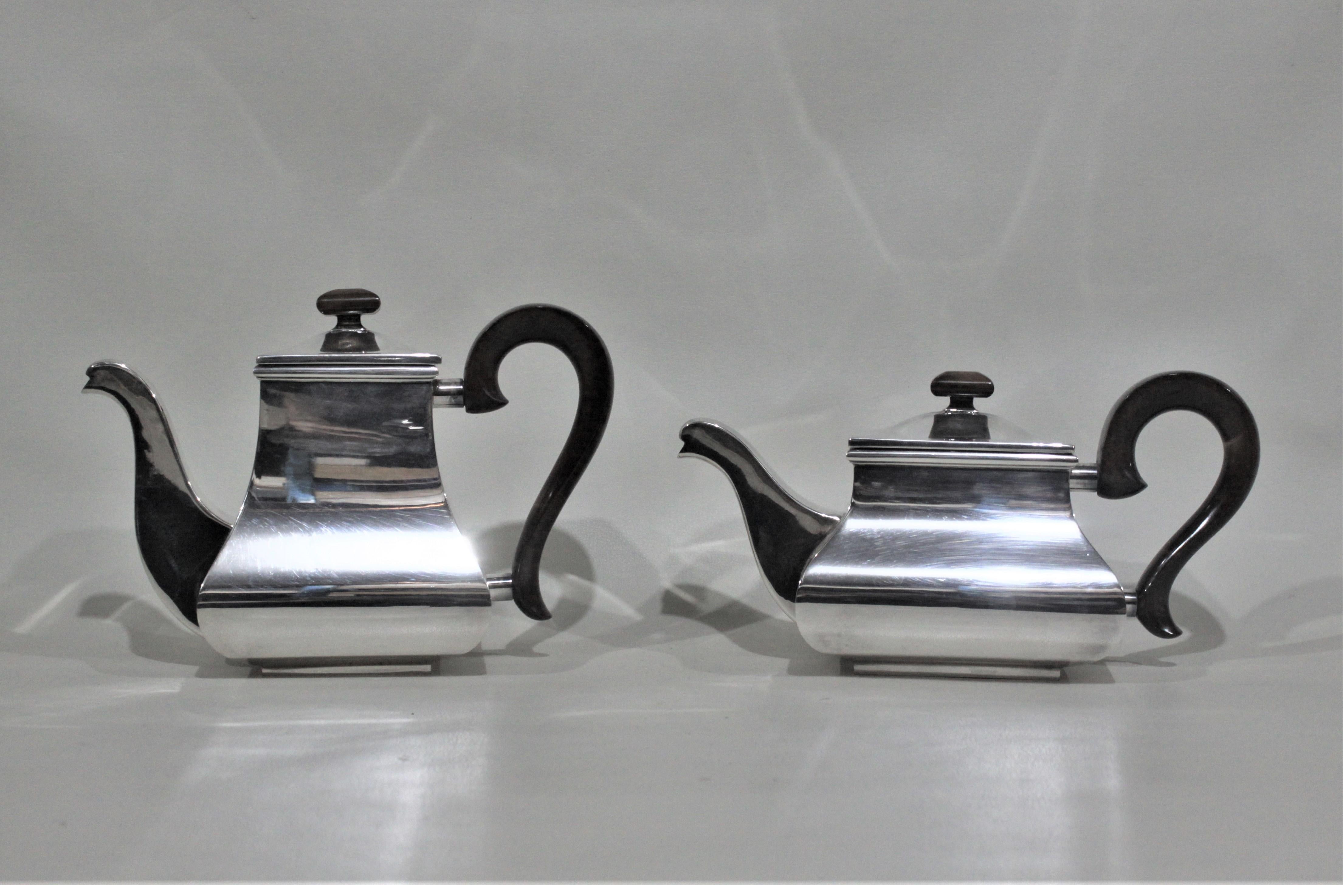 Plaqué Service à thé et café italien en métal argenté de style mi-siècle moderne en vente