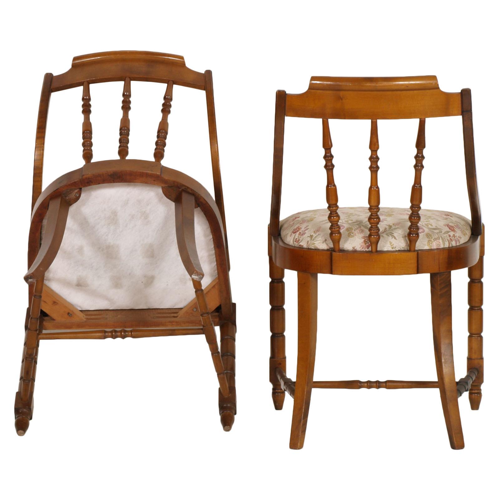 Mid-Century Modern Italian Six Gondola Dinner Chairs Walnut, Original Upholstery For Sale 1