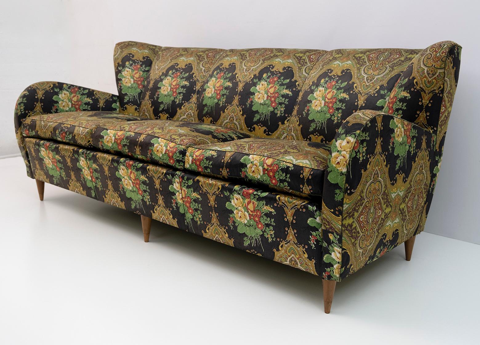 Modernes italienisches Sofa aus der Jahrhundertmitte, 1950er Jahre (Italienisch) im Angebot