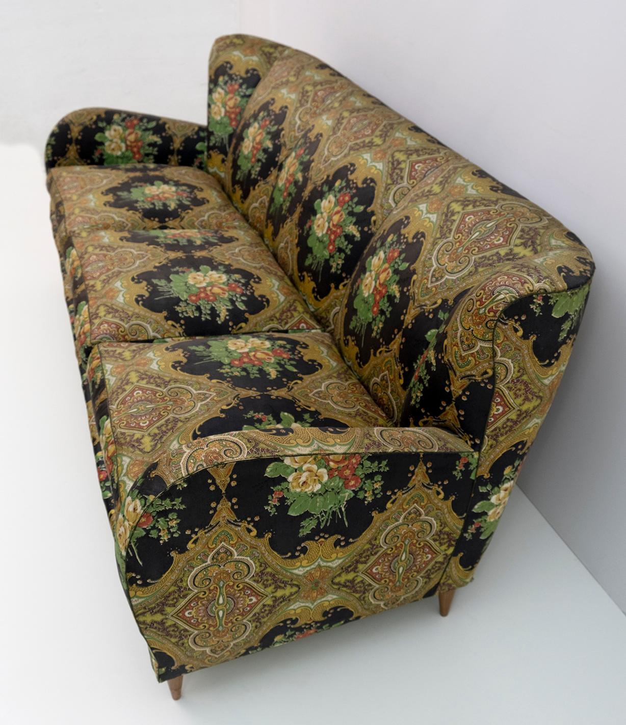 Modernes italienisches Sofa aus der Jahrhundertmitte, 1950er Jahre (Mitte des 20. Jahrhunderts) im Angebot