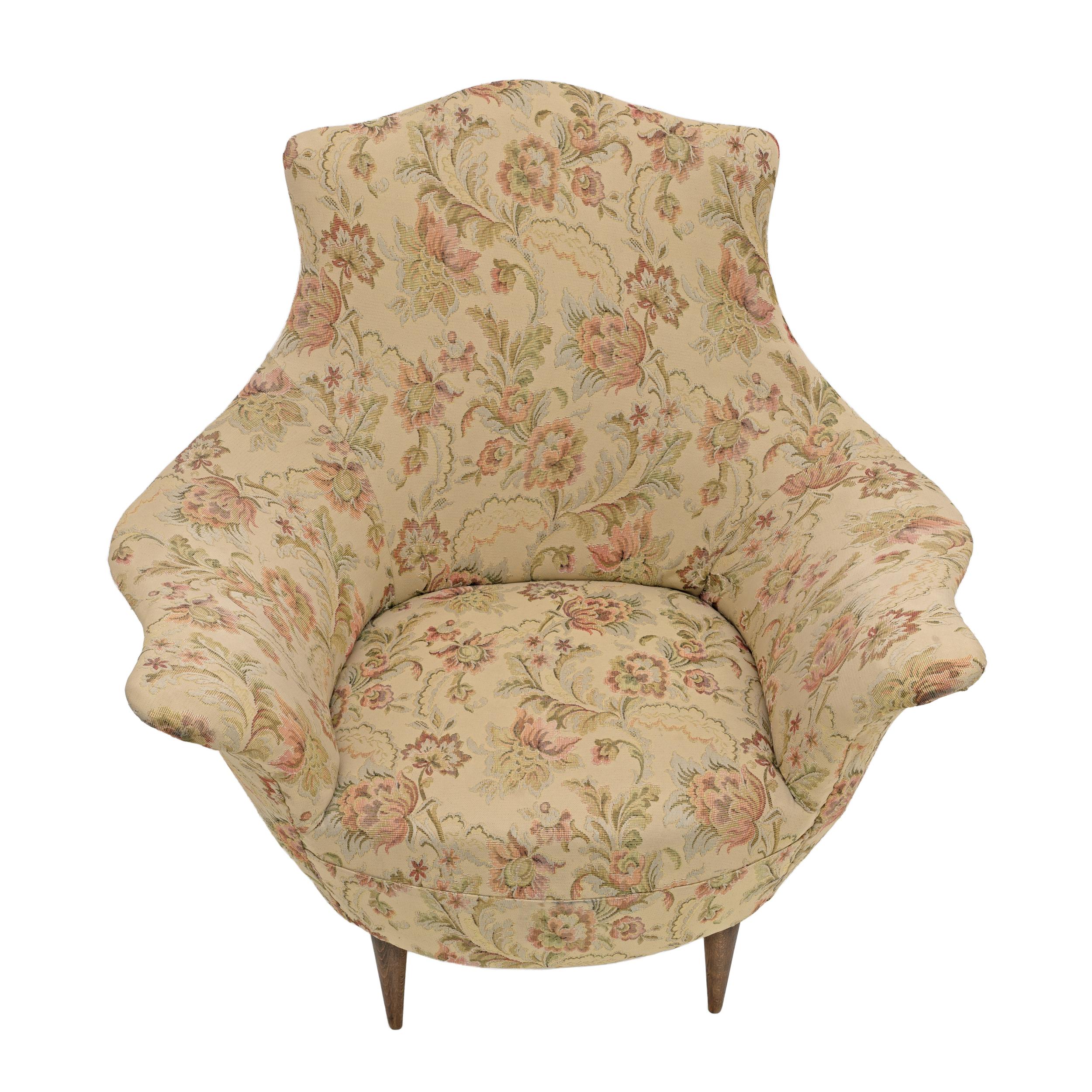 Mid-Century Modern Italian Sofa and Two Armchairs, Manta model, 1950s en vente 5