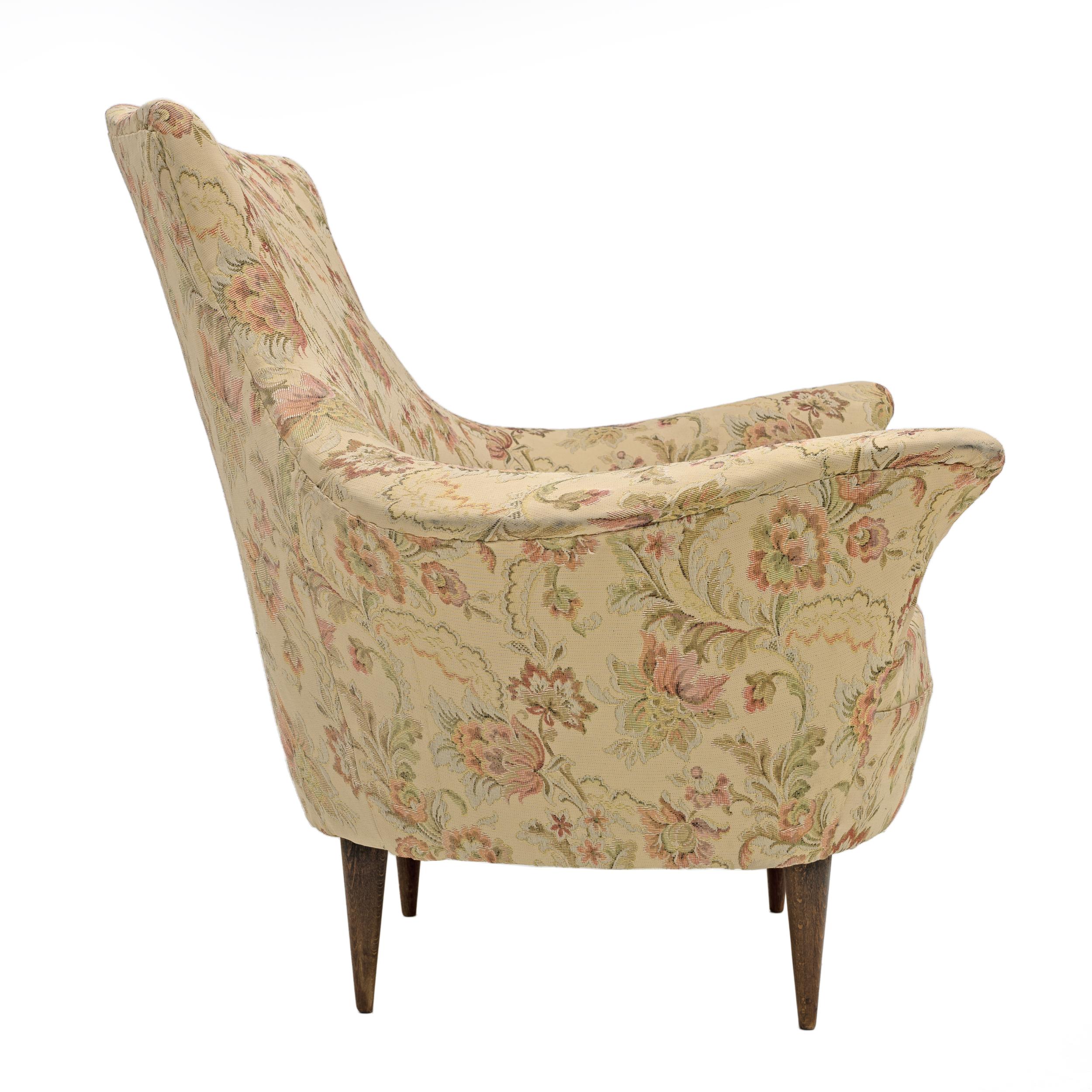 Mid-Century Modern Italian Sofa and Two Armchairs, Manta model, 1950s en vente 1