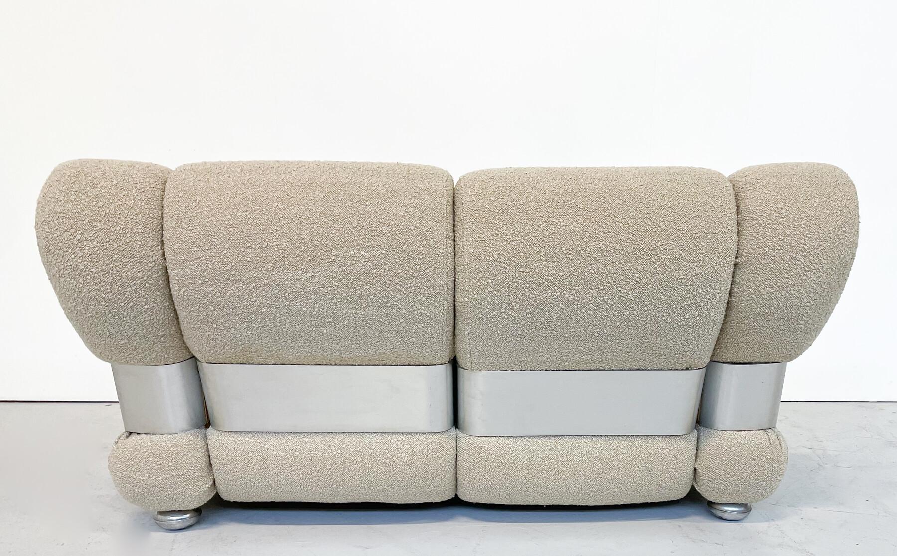 Mid-20th Century Mid-Century Modern Italian Sofa, Beige boucle Fabric, 1960s For Sale