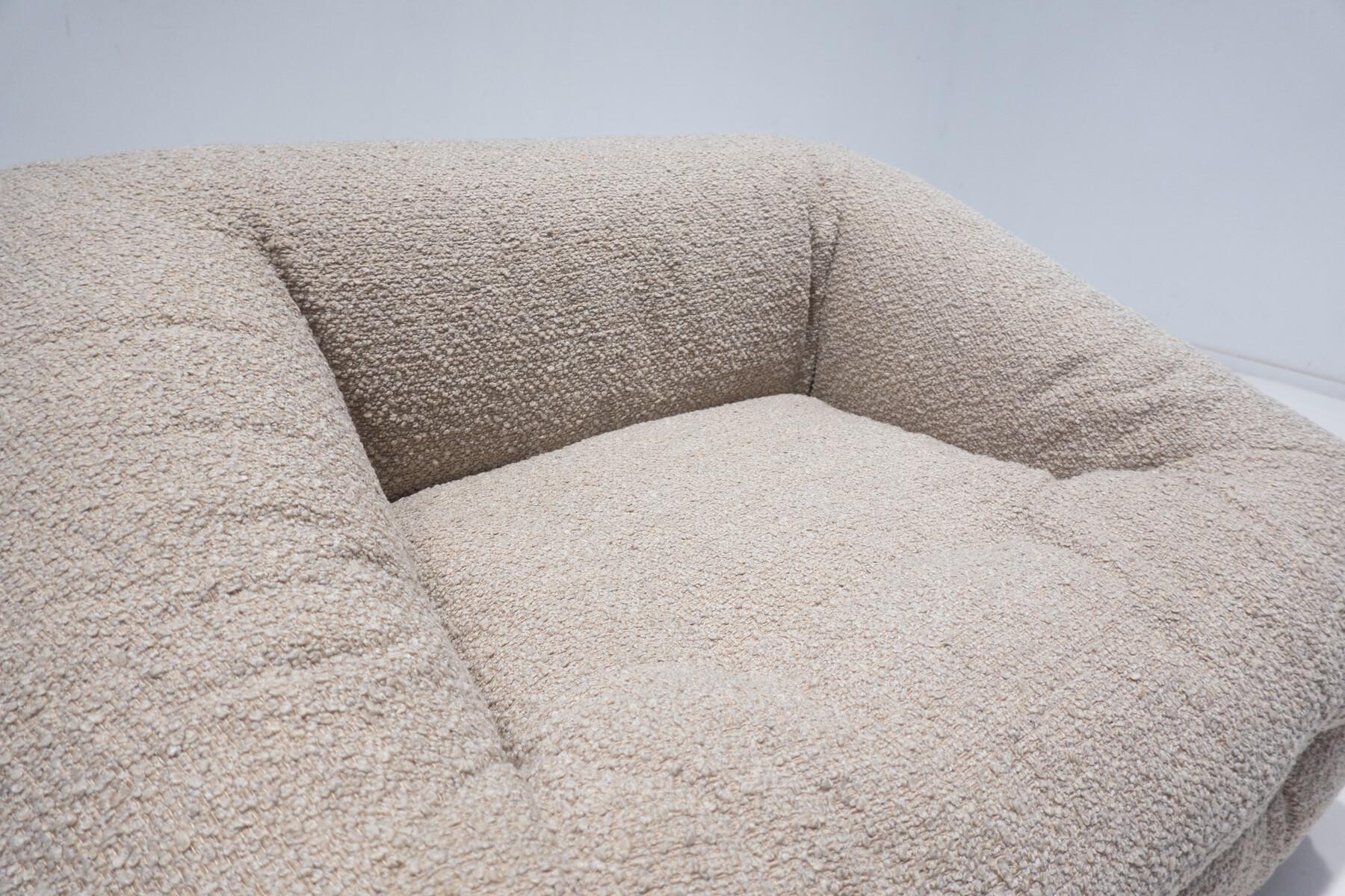 Fabric Mid-Century Modern Italian Sofa, Beige Upholstery, 1960s For Sale