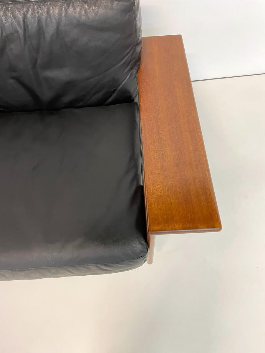 Mid-Century Modern Italian Sofa, Black Leather and Wood, 1960s, Two Available In Good Condition For Sale In Brussels, BE