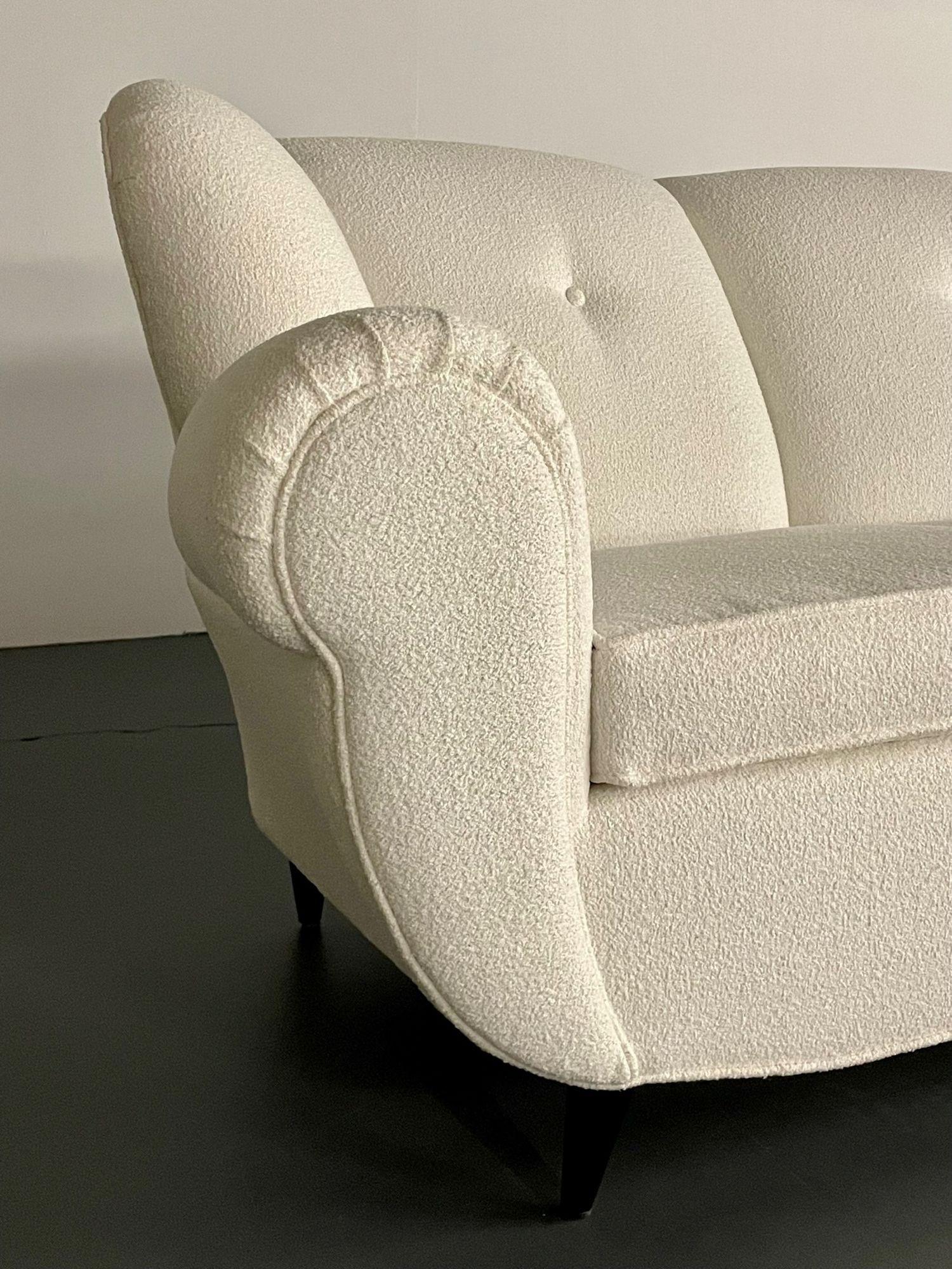 Textile Guglielmo Ulrich, Mid-Century Modern, Three Seat Sofa, White Boucle, Wood, 1940s For Sale