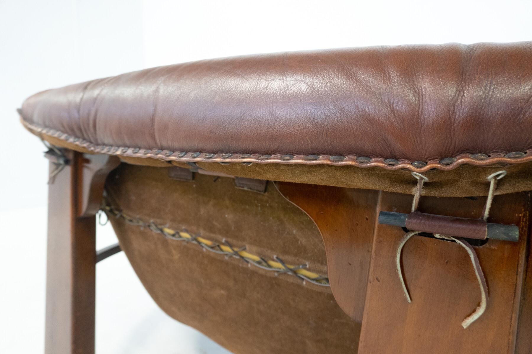 Mid-Century Modern Italian Sofa by Luciano Frigerio, Leather, 1970s In Good Condition For Sale In Brussels, BE