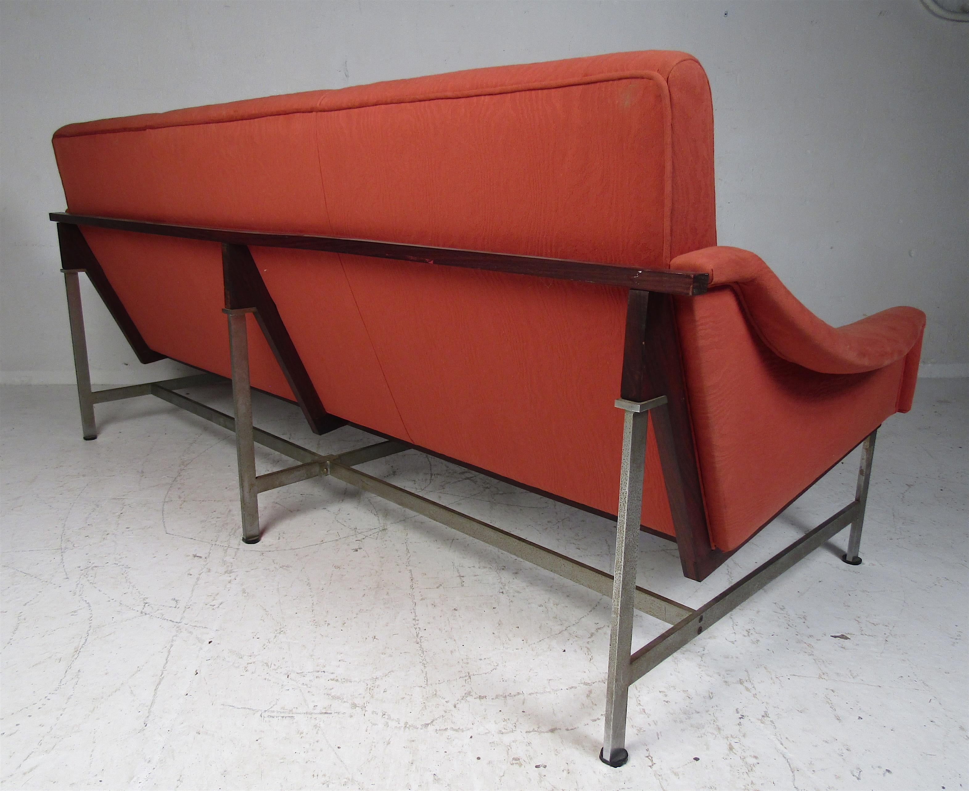 Mid-20th Century Mid-Century Modern Italian Sofa by Techmo For Sale