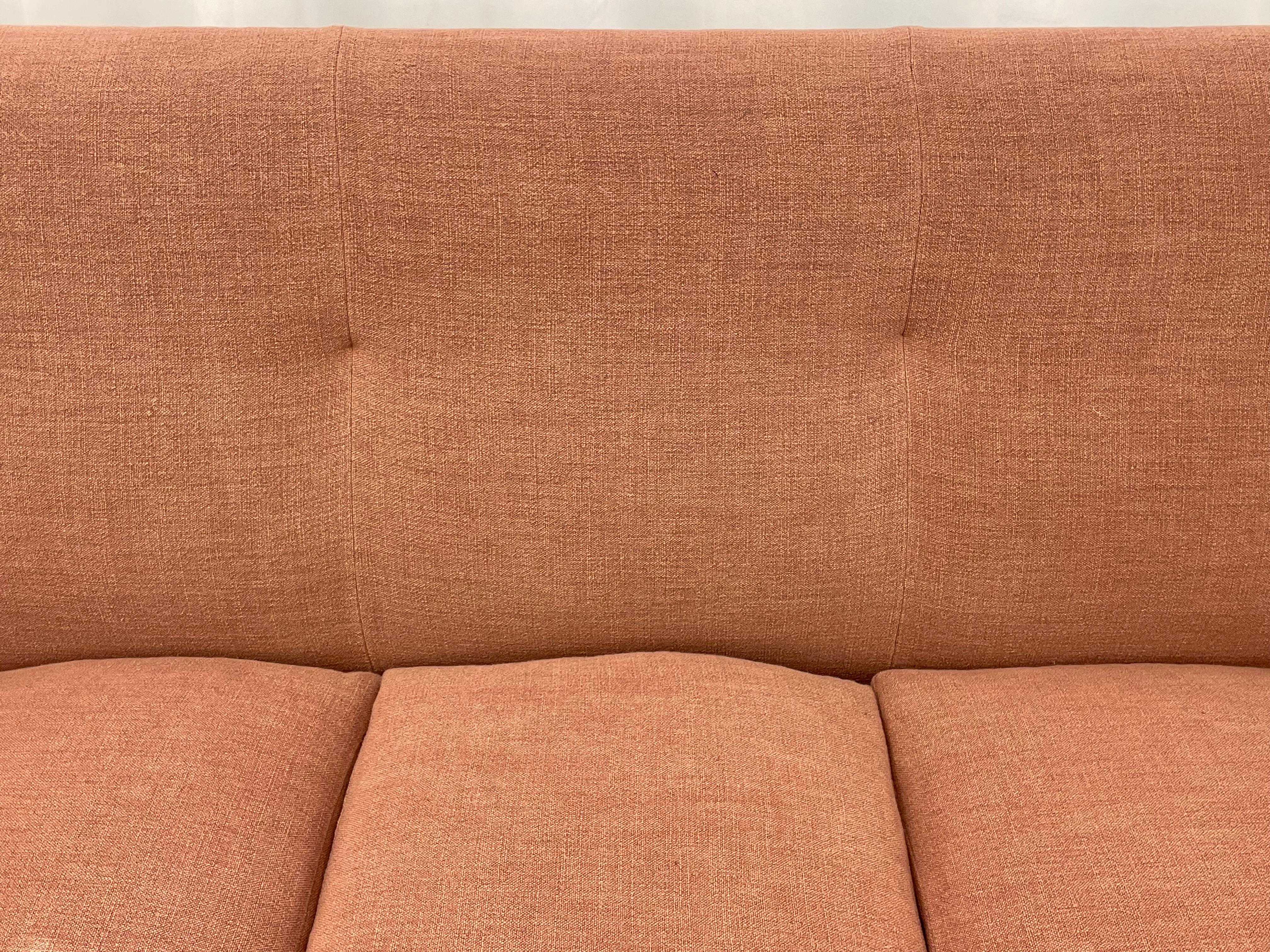 Gio Ponti Style, Mid-Century Modern, Sofa, Pink Fabric, Walnut, Italy, 1970s 4