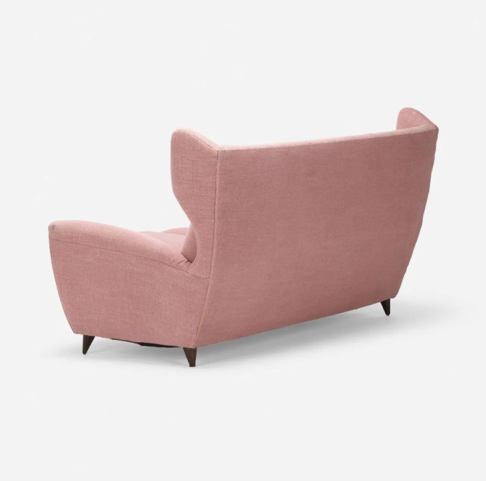 Gio Ponti Style, Mid-Century Modern, Sofa, Pink Fabric, Walnut, Italy, 1970s 9