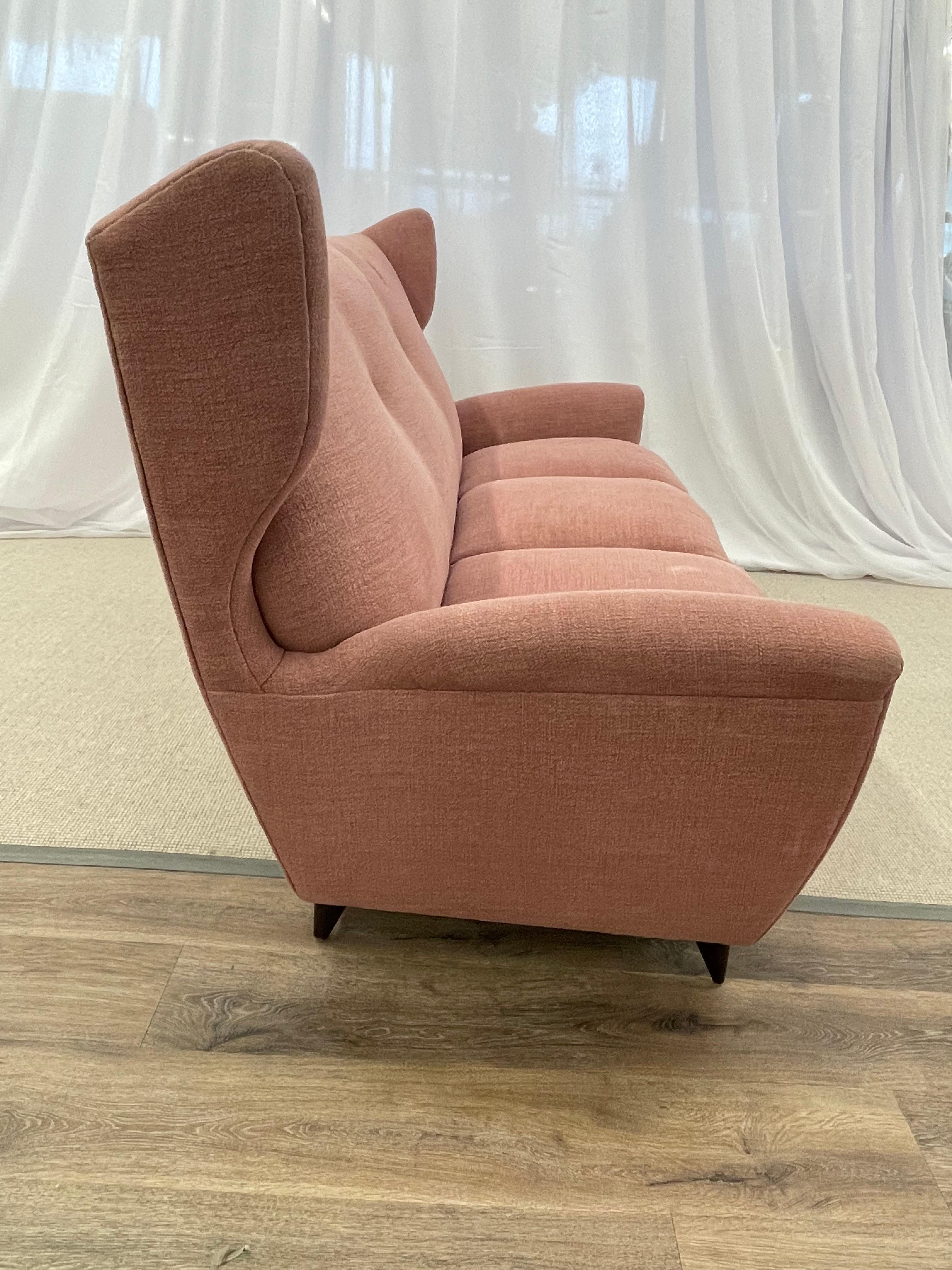 Gio Ponti Style, Mid-Century Modern, Sofa, Pink Fabric, Walnut, Italy, 1970s 2