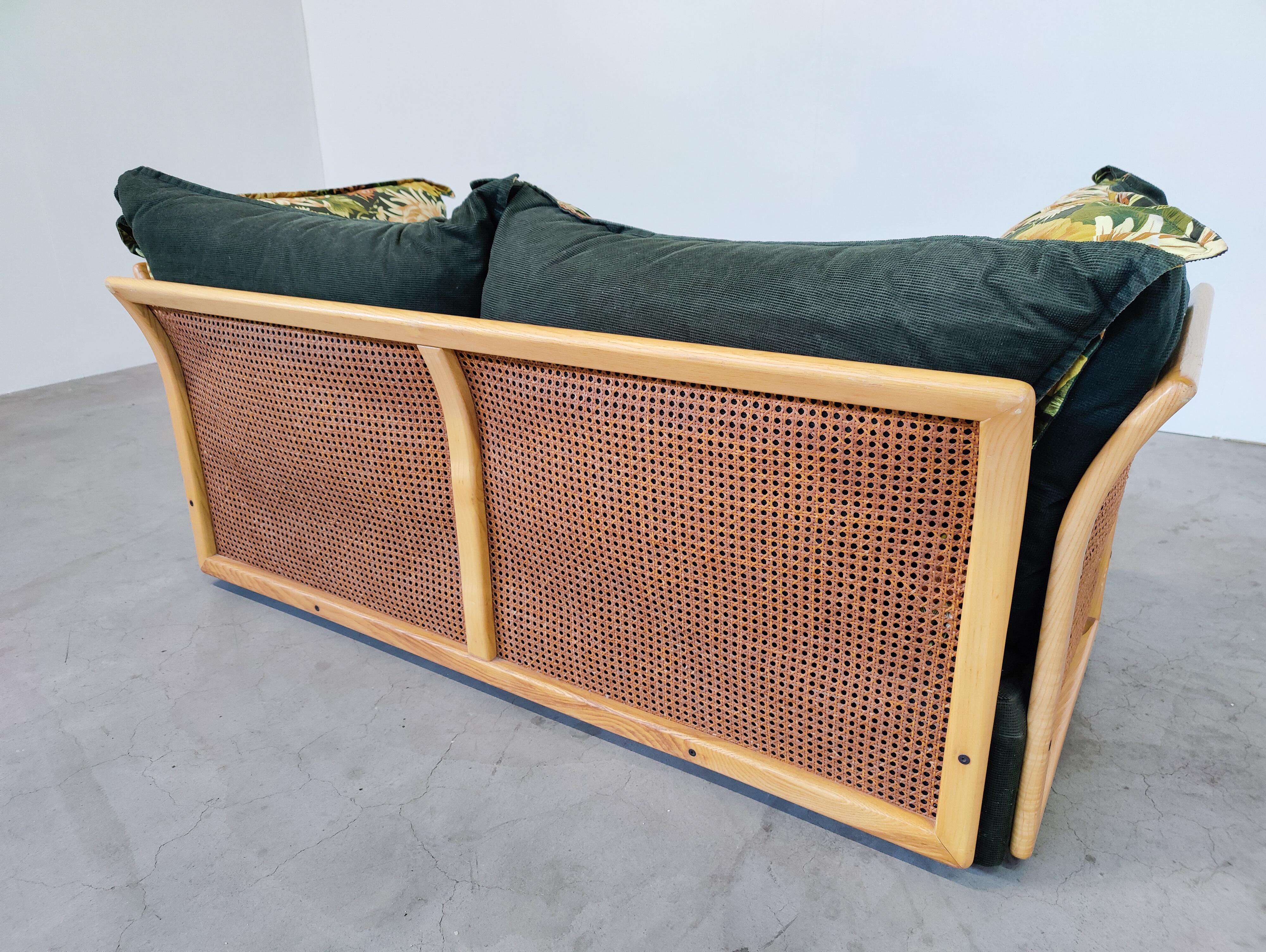 Mid-Century Modern Italian Sofa, Rattan and Original Fabric, 1970s For Sale 5