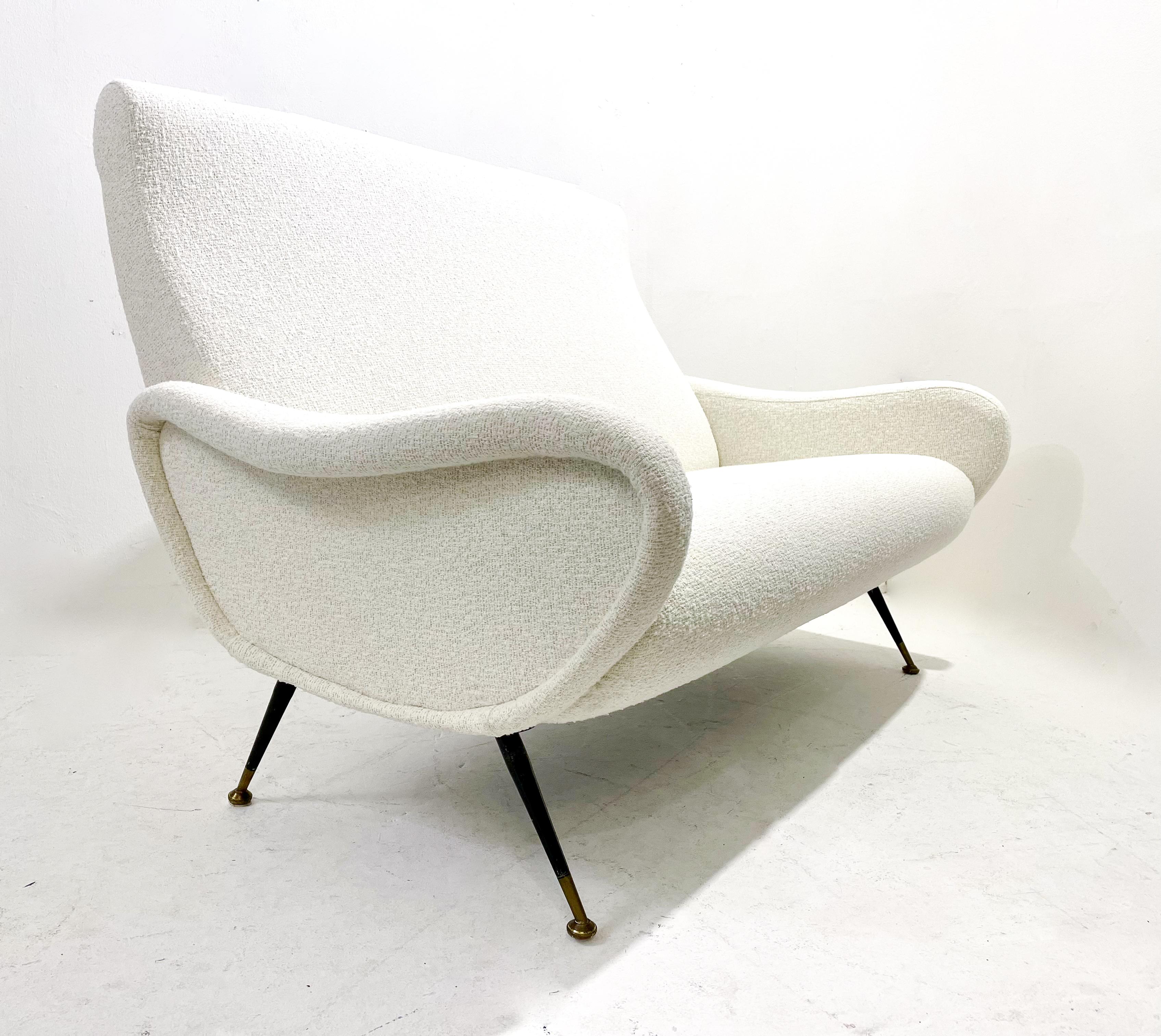 Mid-Century Modern Italian Sofa, White Fabric, 1950s For Sale 1