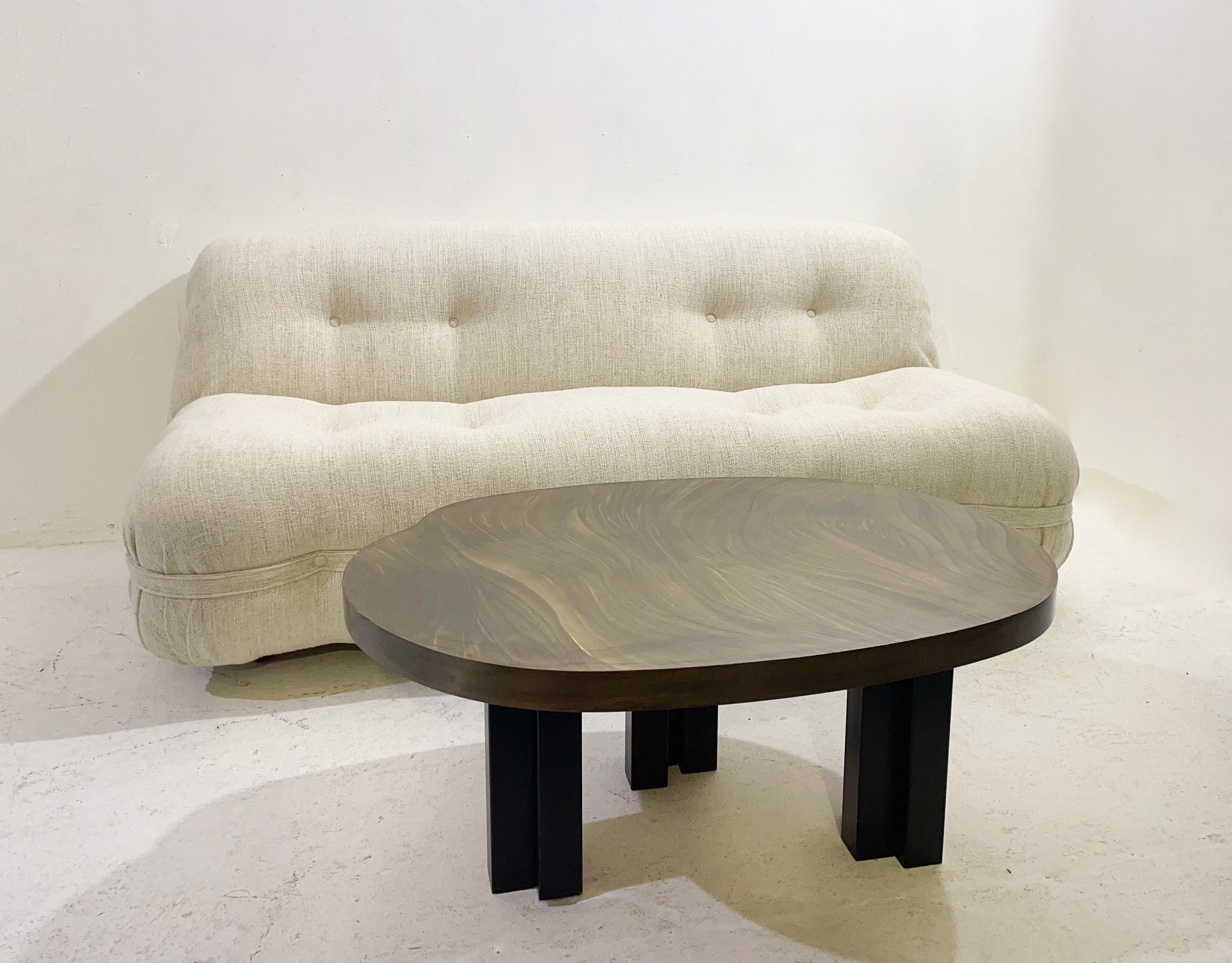 Modernes italienisches Sofa aus der Mitte des Jahrhunderts, Holz und Stoff, 1960er Jahre – neue Polsterung im Angebot 3
