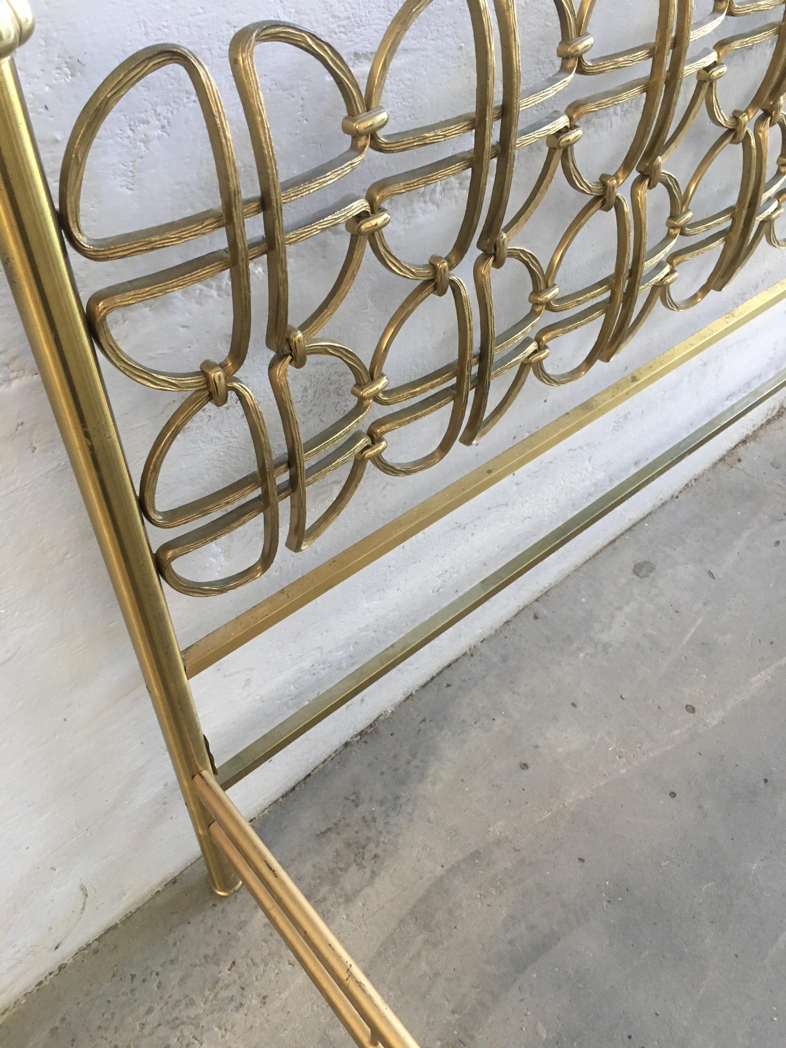 Mid-Century Modern Italian Solid Brass Double Bed in the Style of Borsani, 1970s im Zustand „Gut“ in Prato, IT