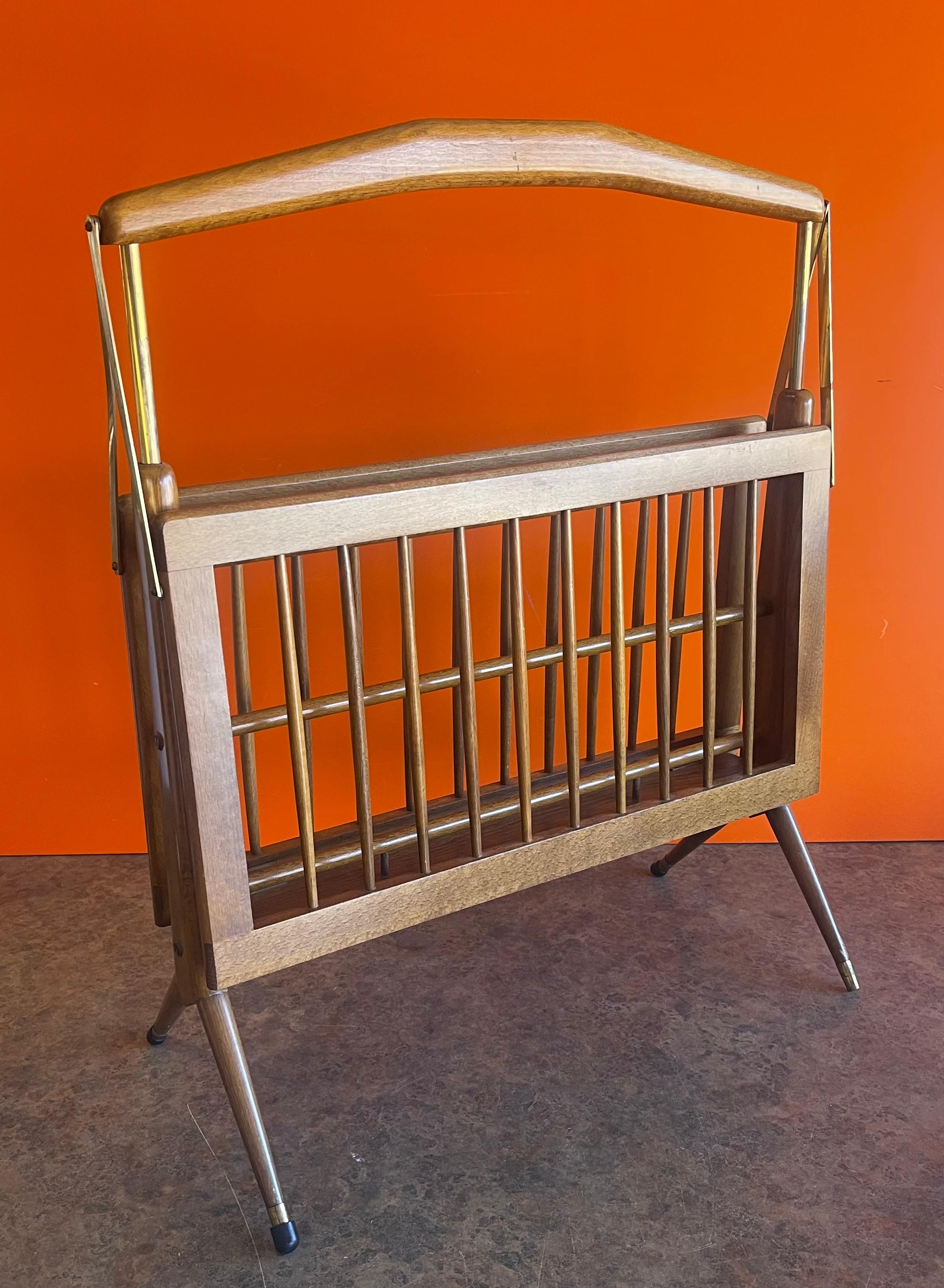 Mid-Century Modern Italian Solid Walnut & Brass Magazine Rack by Cesare Lacca For Sale 3