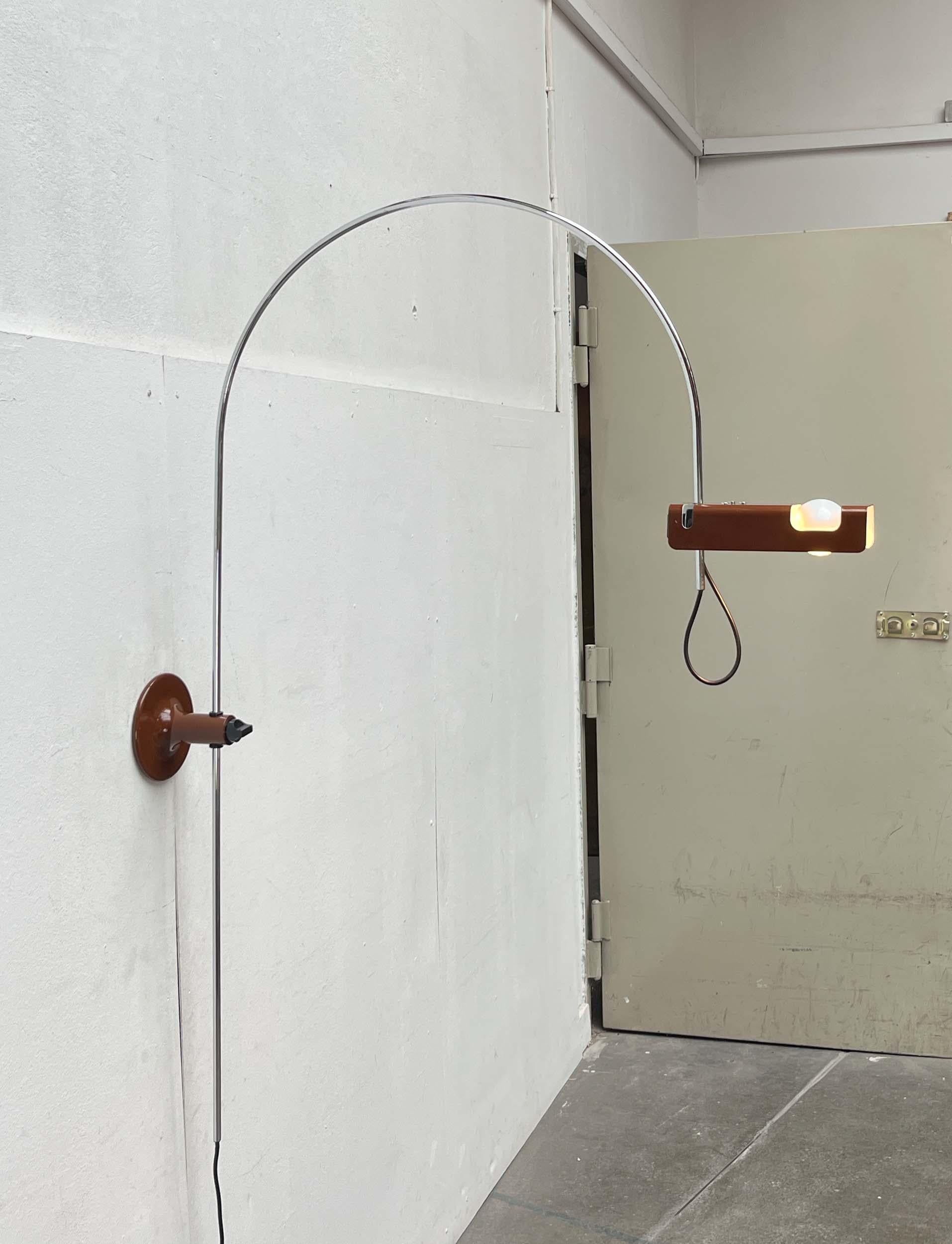 Lámpara de Pared Arco de Araña de la Era Espacial Italiana Moderna de Mediados de Siglo Joe Colombo Oluce en venta 10