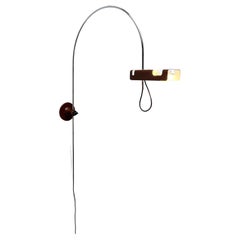 Lampe murale à arc en forme d'araignée Joe Colombo Oluce, italienne, moderne, du milieu du siècle, de l'Age Space
