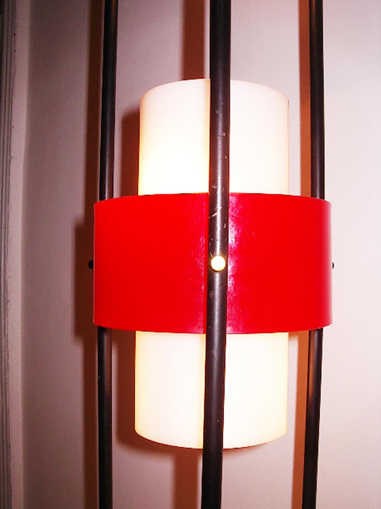 Mid-Century Modern Italian Stilnovo Floor Lamp with Metal and Plexi Reflectors In Good Condition In Milano, IT