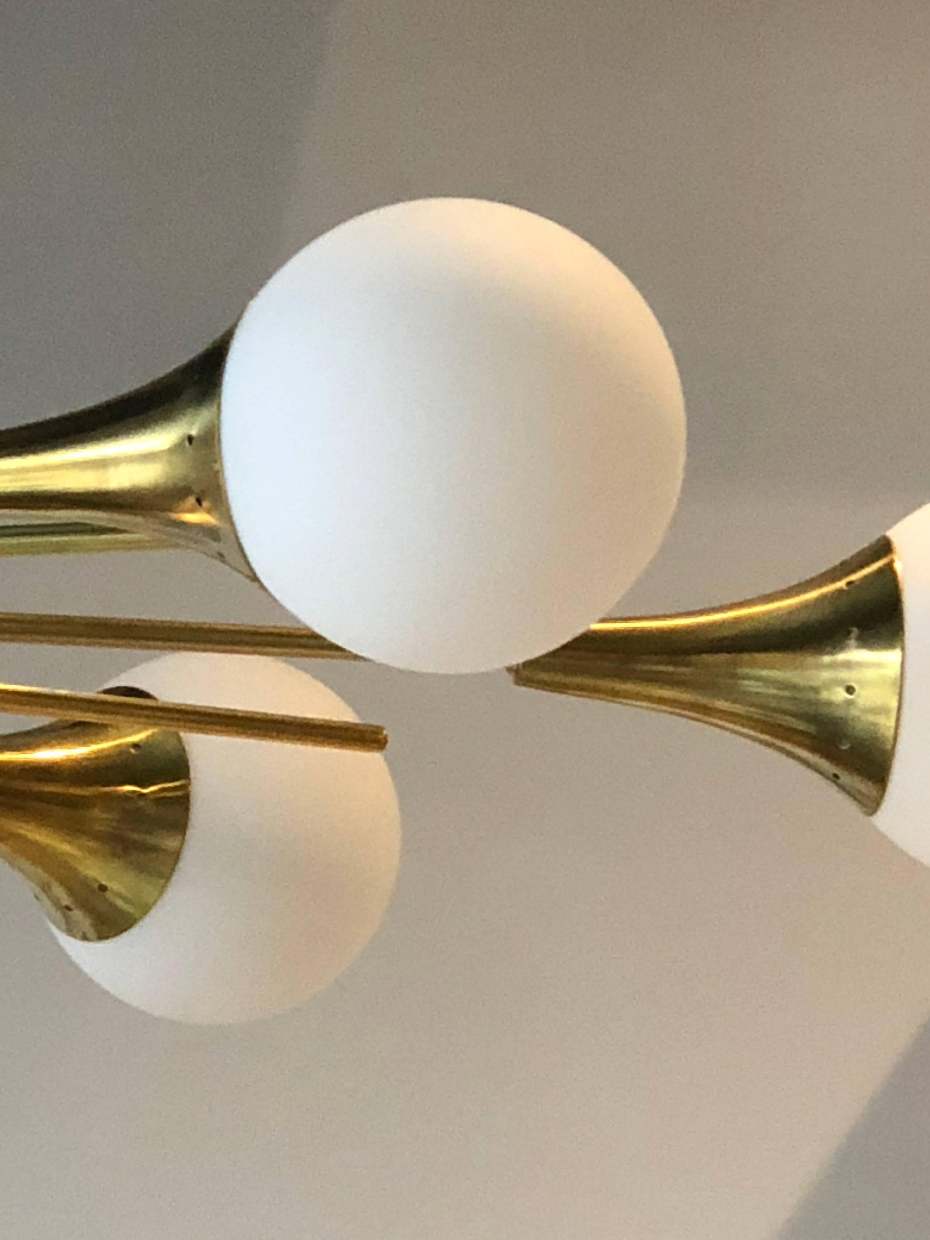 Stilnovo Style Brass Frame & 6 Torchère w/ White Glass Globe Sputnik Chandelier For Sale 4