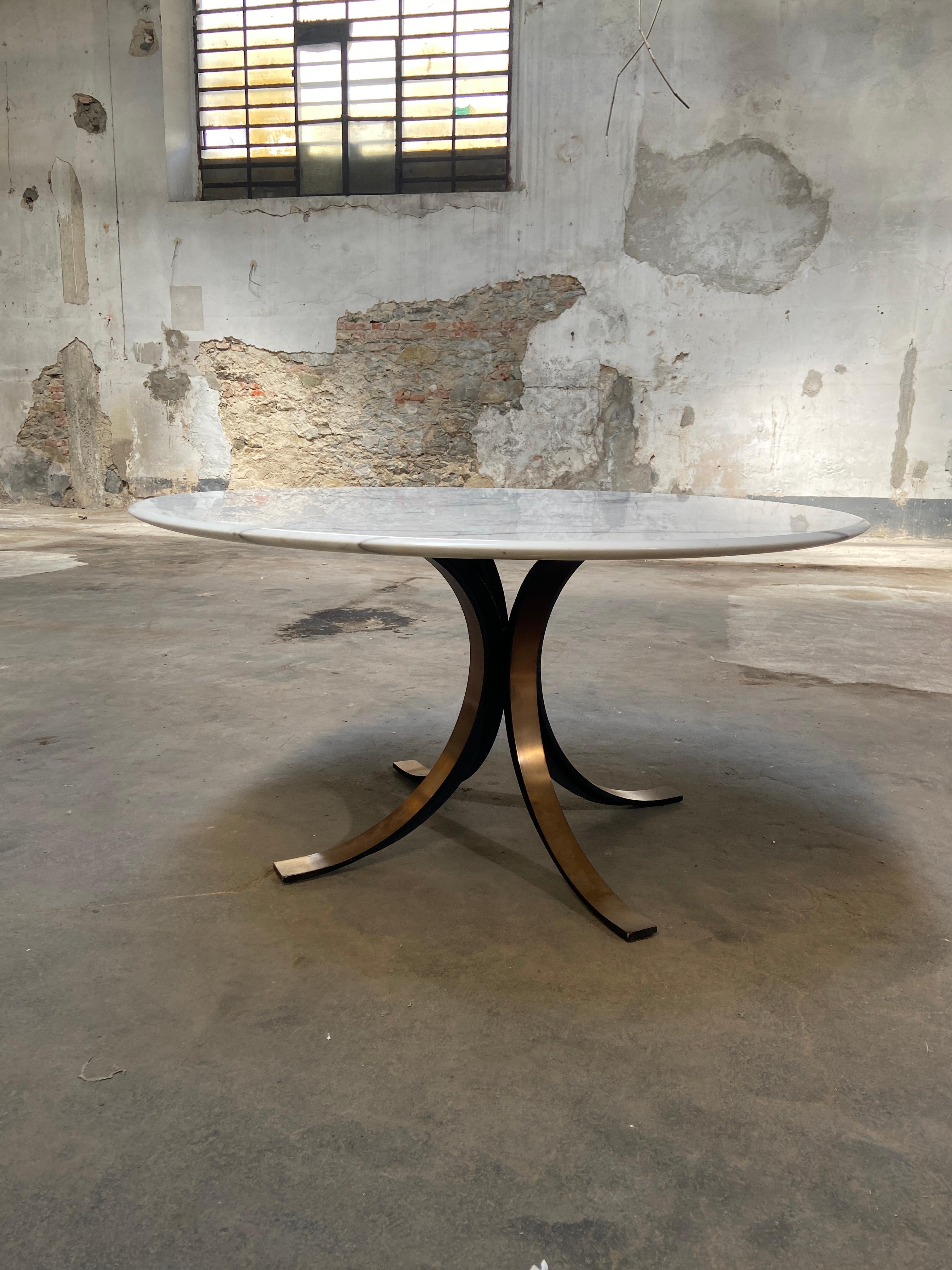 Mid-Century Modern Table ronde italienne T69, de style mi-siècle moderne, par O. Borsani et E. Gerli pour Tecno en vente