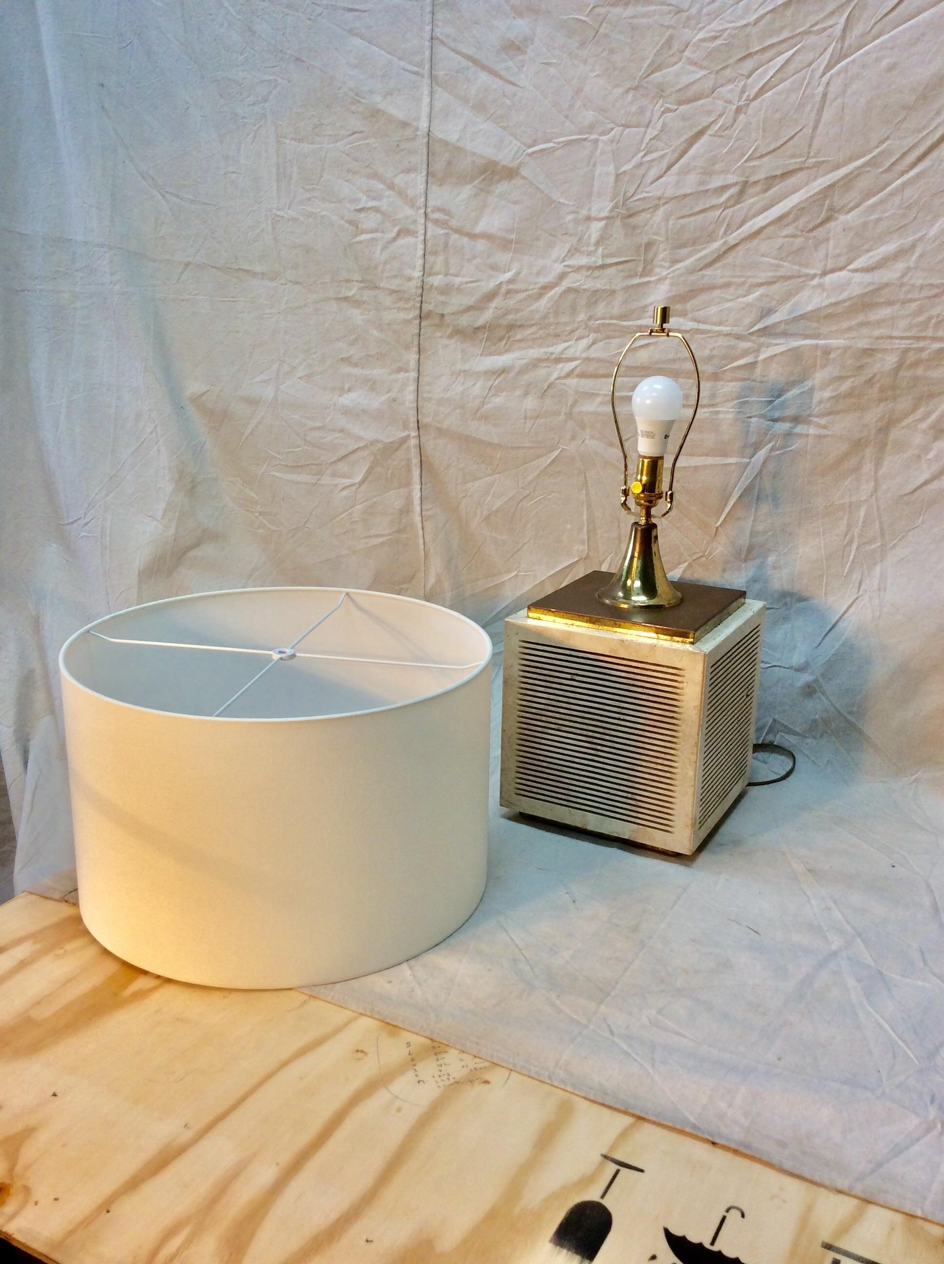 Mid-Century Modern Italian Table Lamp Attributed to Fratelli Mannelli For Sale 2