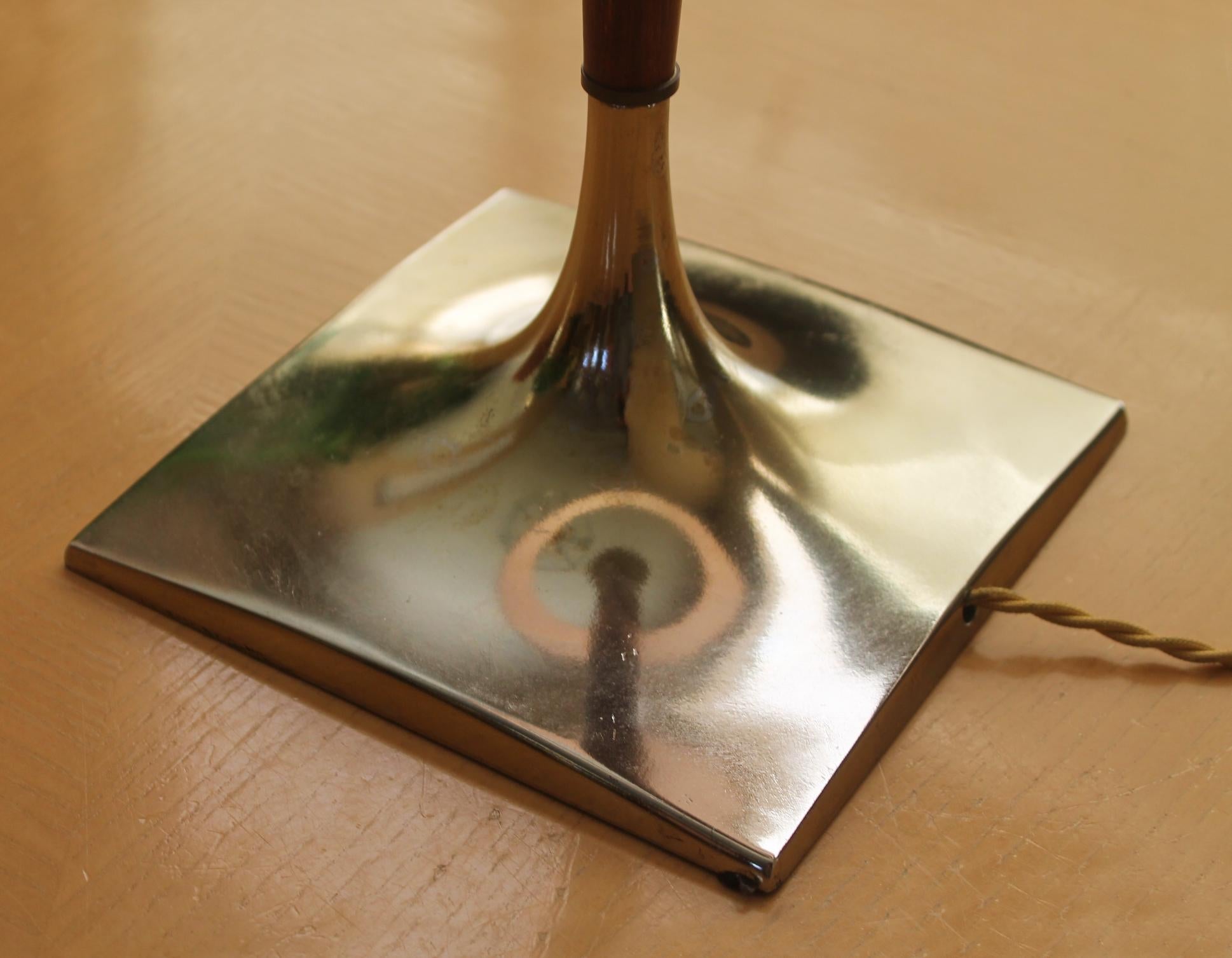 Mid Century Modern Italian Table Lamp by Tempestini for Laurel! Teak Brass 50s 1