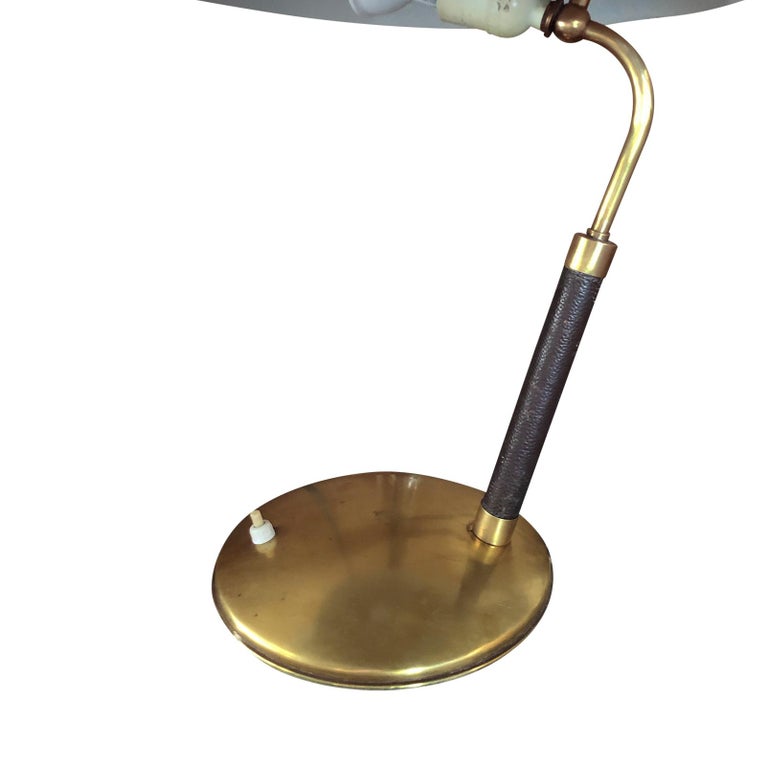 20th Century White Italian Leather Table Lamp, Brass Light by Stilnovo In Good Condition For Sale In West Palm Beach, FL