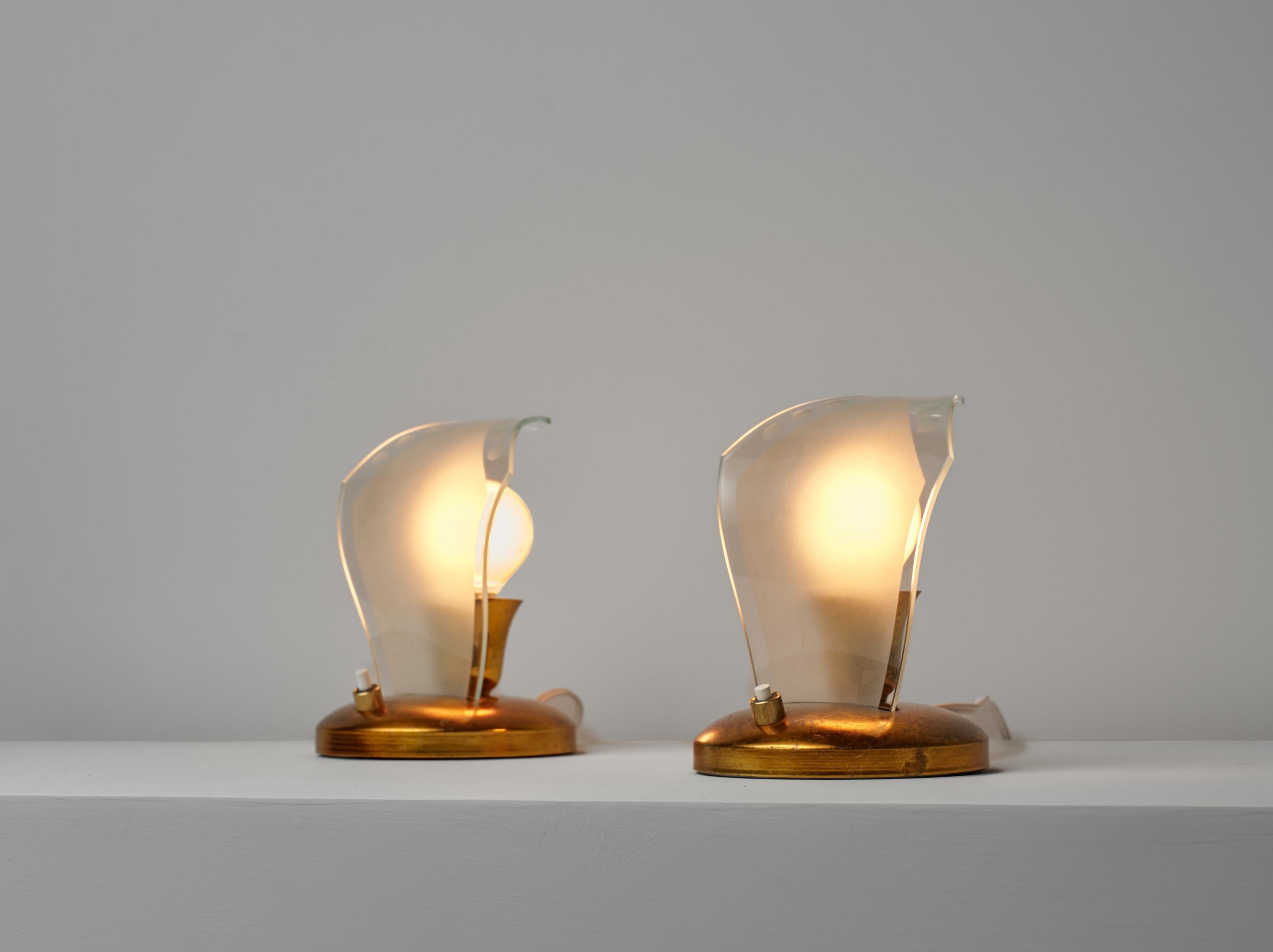 Mid-Century moderno Coppia di lampade da tavolo italiane moderne di metà secolo in vendita
