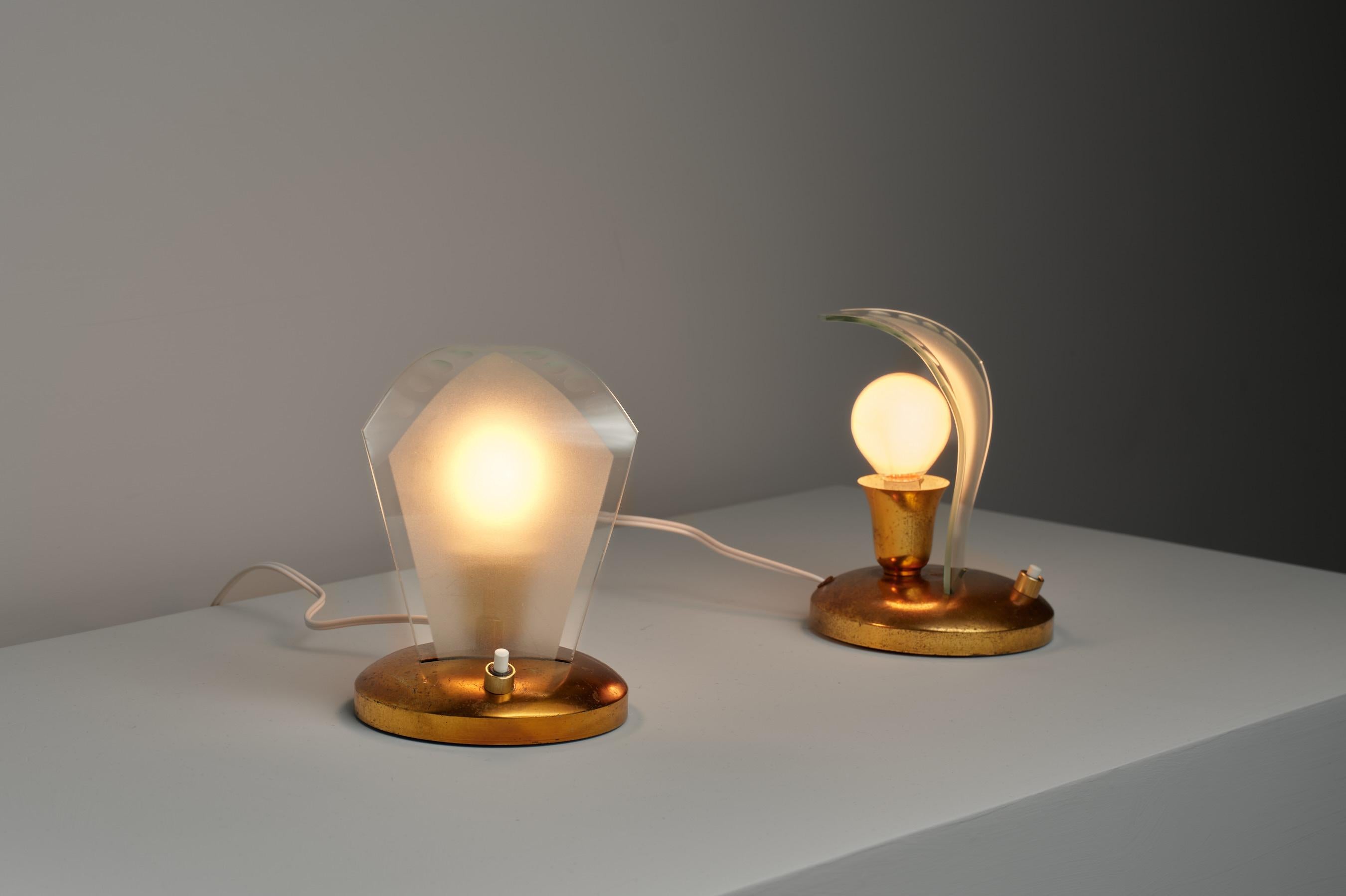Italiano Coppia di lampade da tavolo italiane moderne di metà secolo in vendita