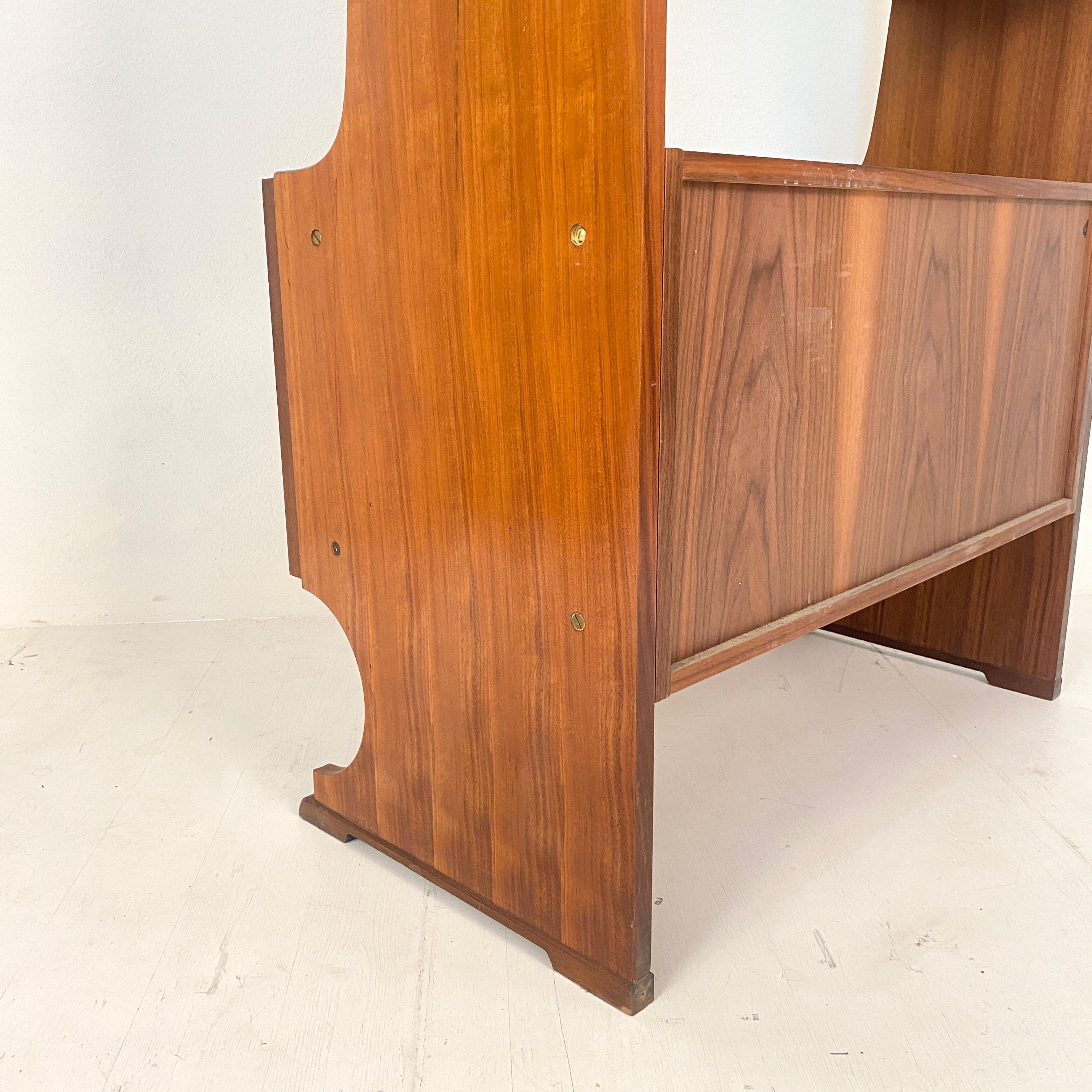 Mid Century Modern Italian Teak Shelf / Bookcase, Around 1960 For Sale 13