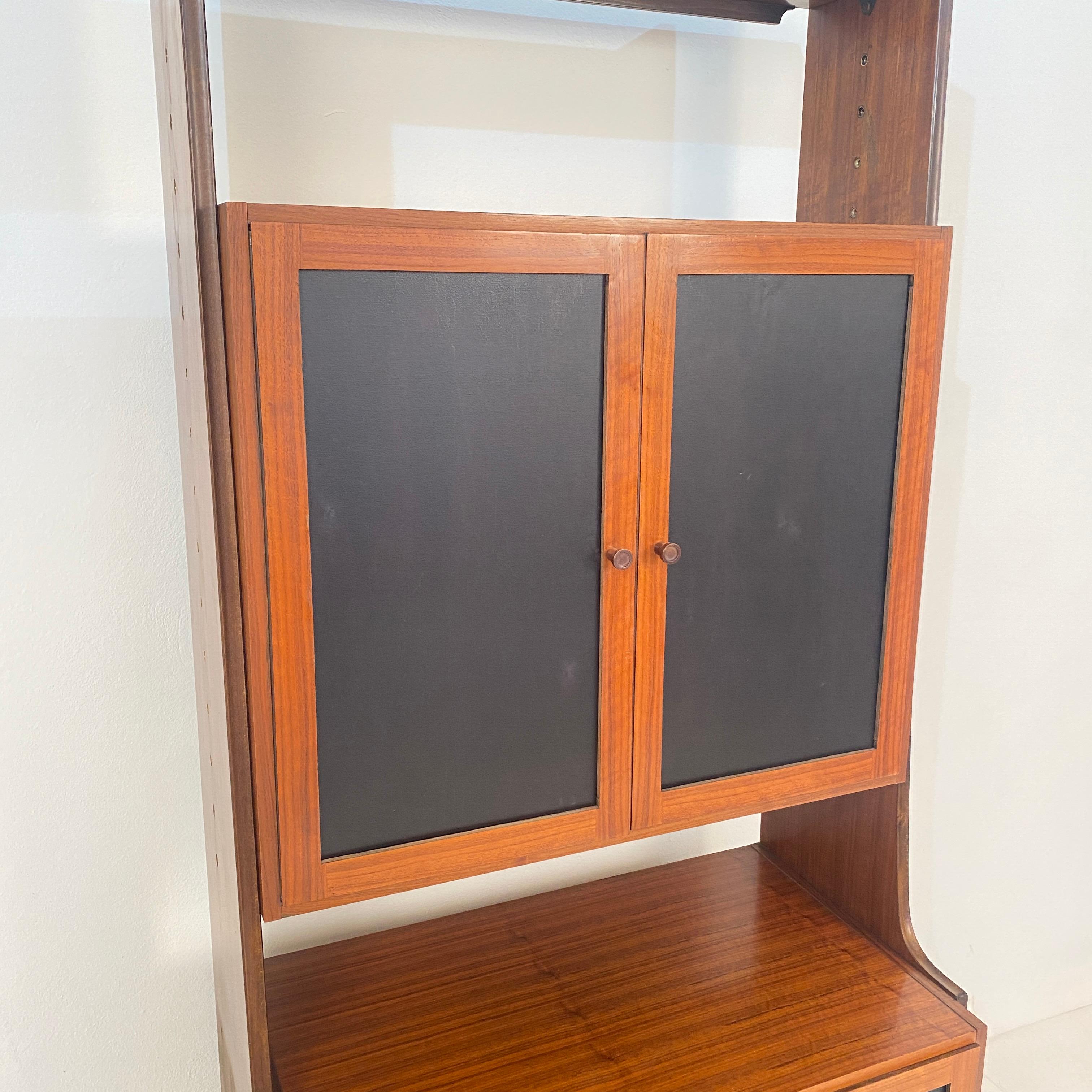 Mid Century Modern Italian Teak Shelf / Bookcase, Around 1960 For Sale 3