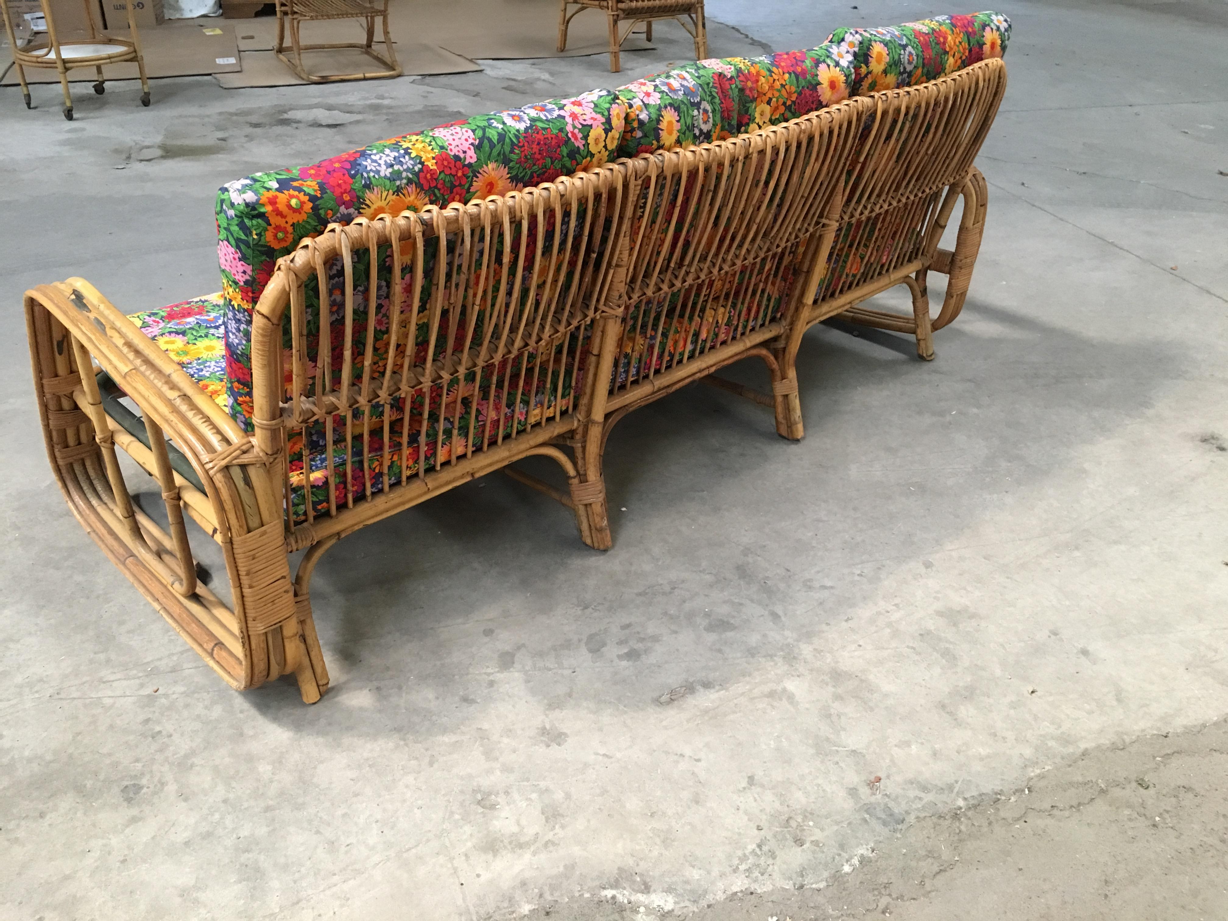 Mid-Century Modern Italian Three-Seat Bamboo Sofa with Original Floral Cushions In Good Condition In Prato, IT