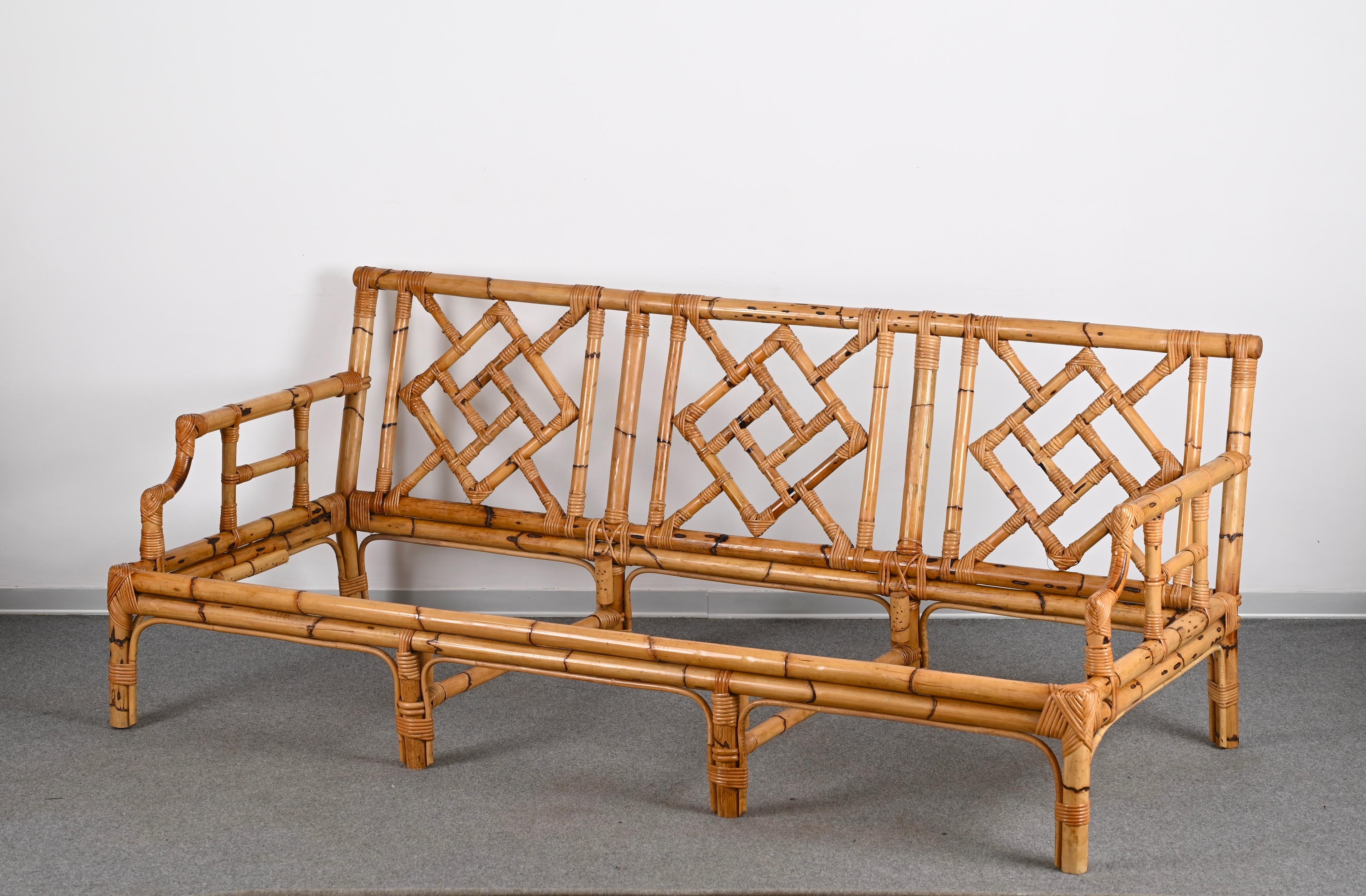 Mid-Century Modern Italian Three-Seat Rattan and Bamboo Sofa, 1970s For Sale 10