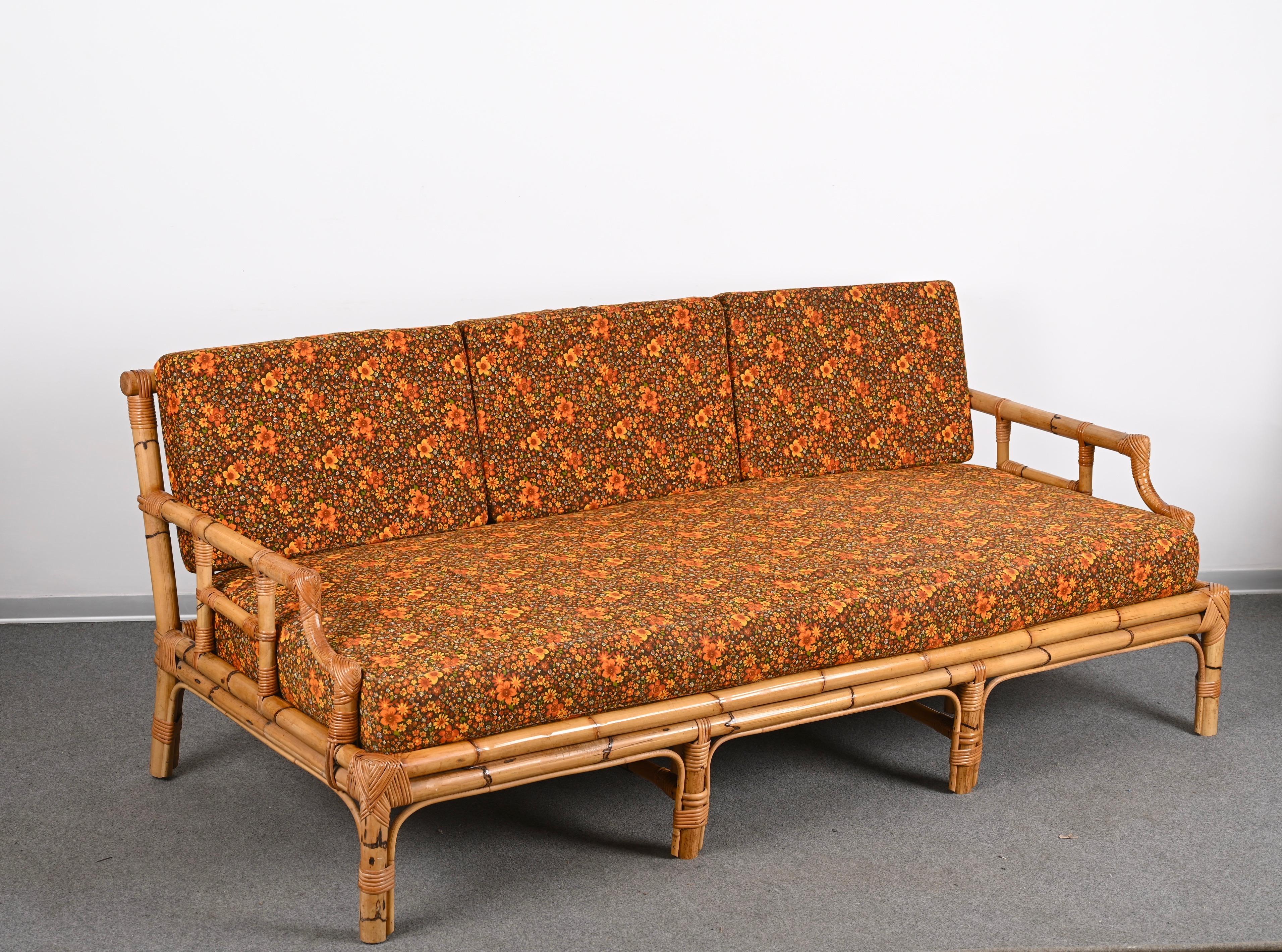 Mid-Century Modern Italian Three-Seat Rattan and Bamboo Sofa, 1970s For Sale 12