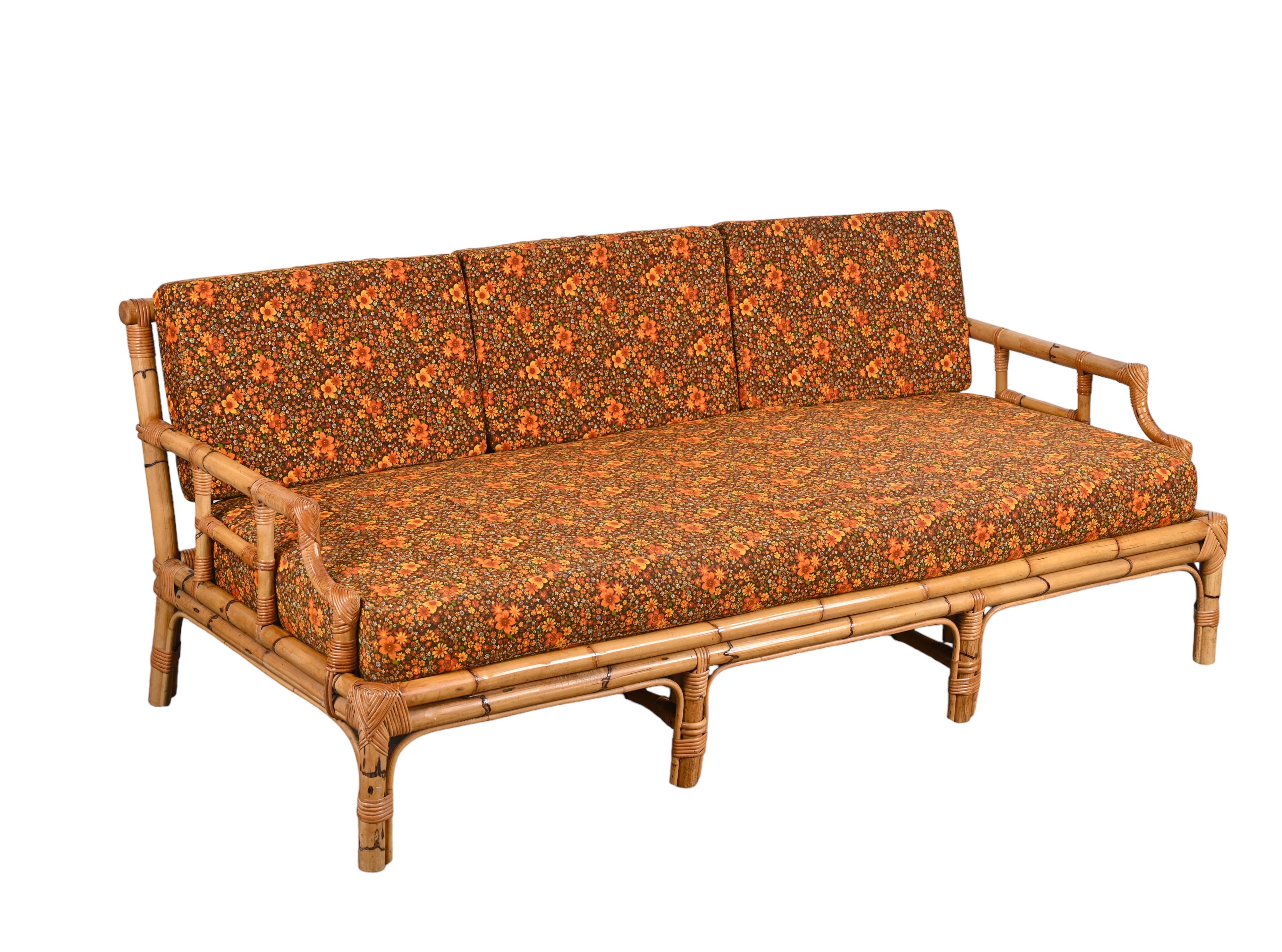 Mid-Century Modern Italian Three-Seat Rattan and Bamboo Sofa, 1970s For Sale 13