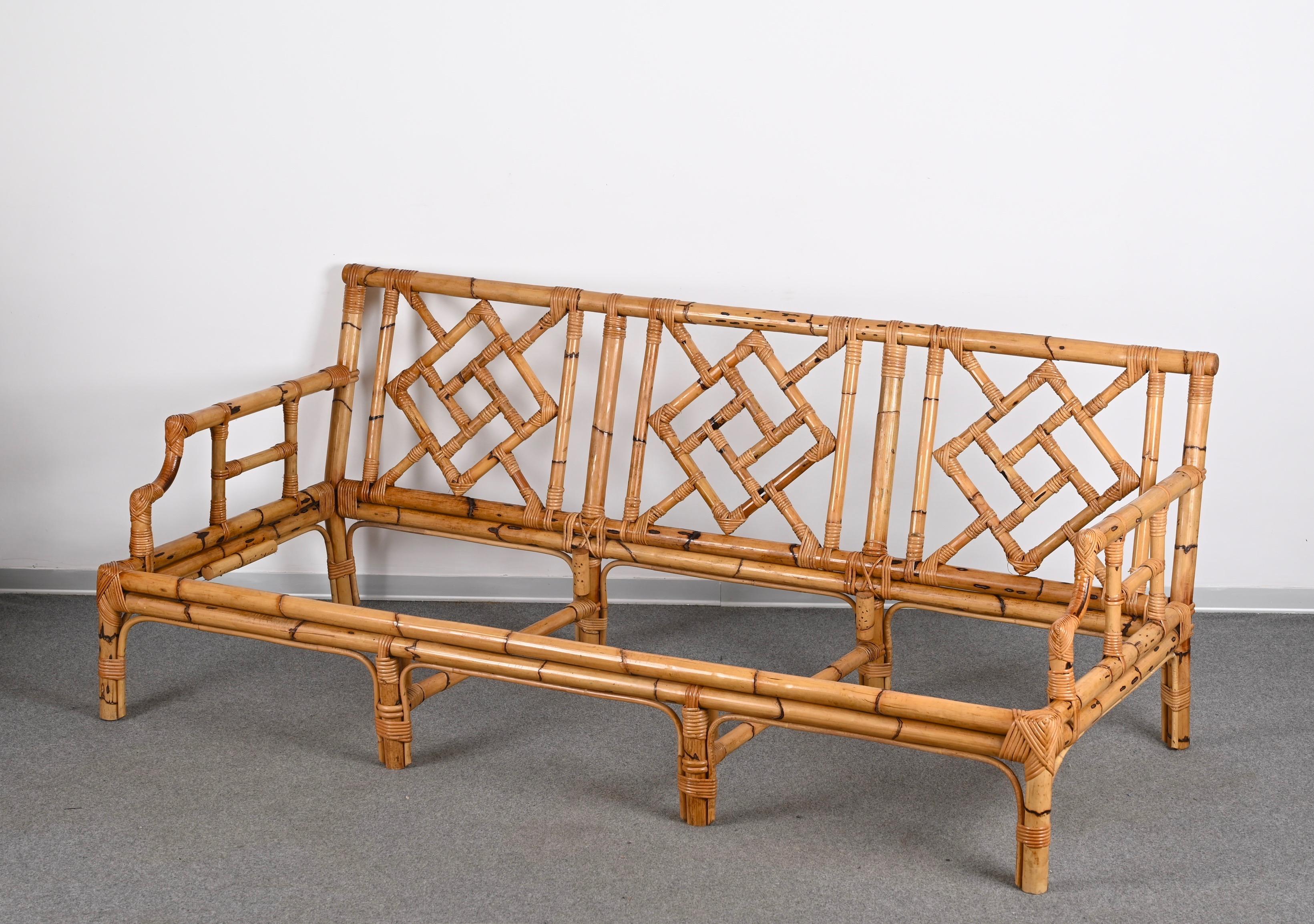 Mid-Century Modern Italian Three-Seat Rattan and Bamboo Sofa, 1970s For Sale 4