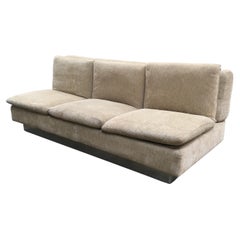 Modernes italienisches Dreisitzer-Sofa aus der Jahrhundertmitte von Saporiti, 1970er Jahre