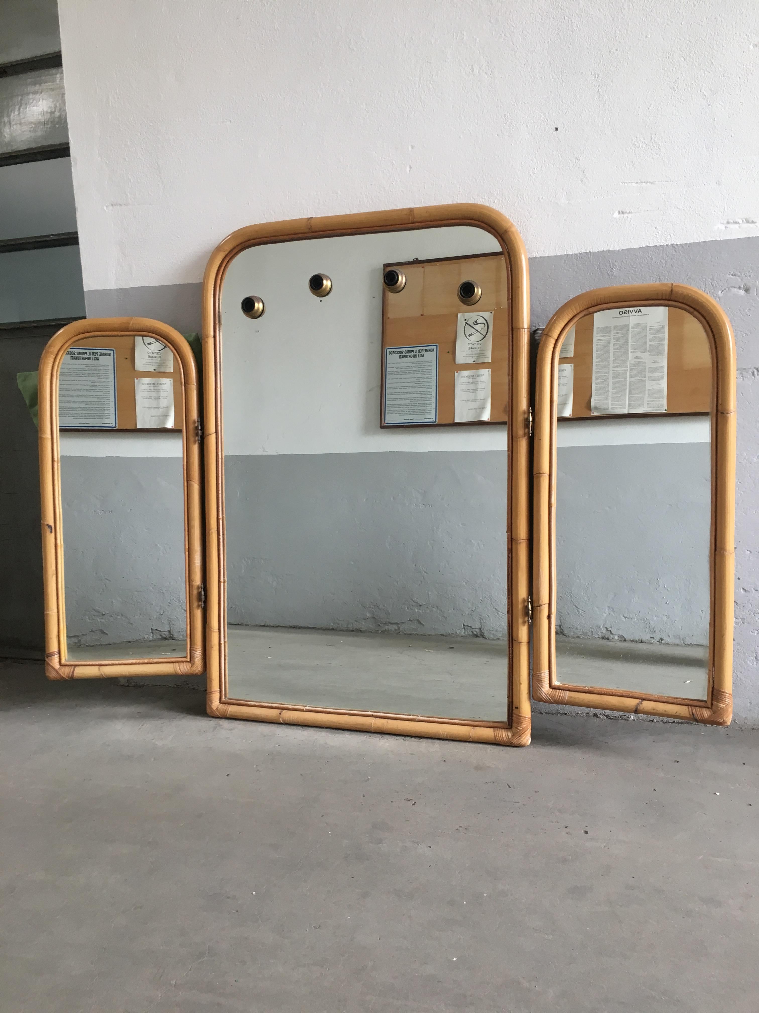Mid-Century Modern Italian Triptych Bamboo Framed Lit Mirror, 1970s In Good Condition In Prato, IT