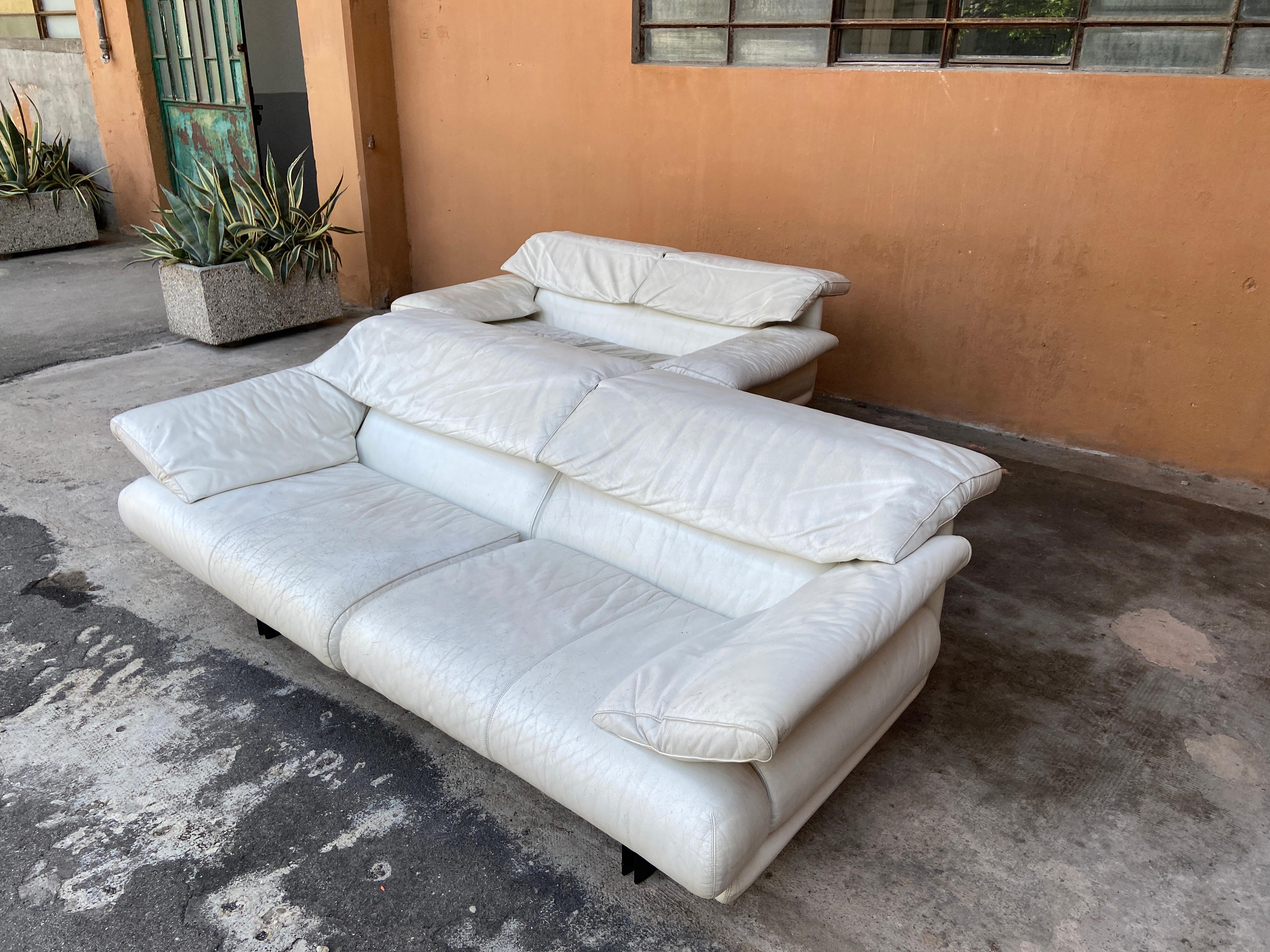 Mid-Century Modern Italian Two and a Half Seat White Leather Sofa B&B 