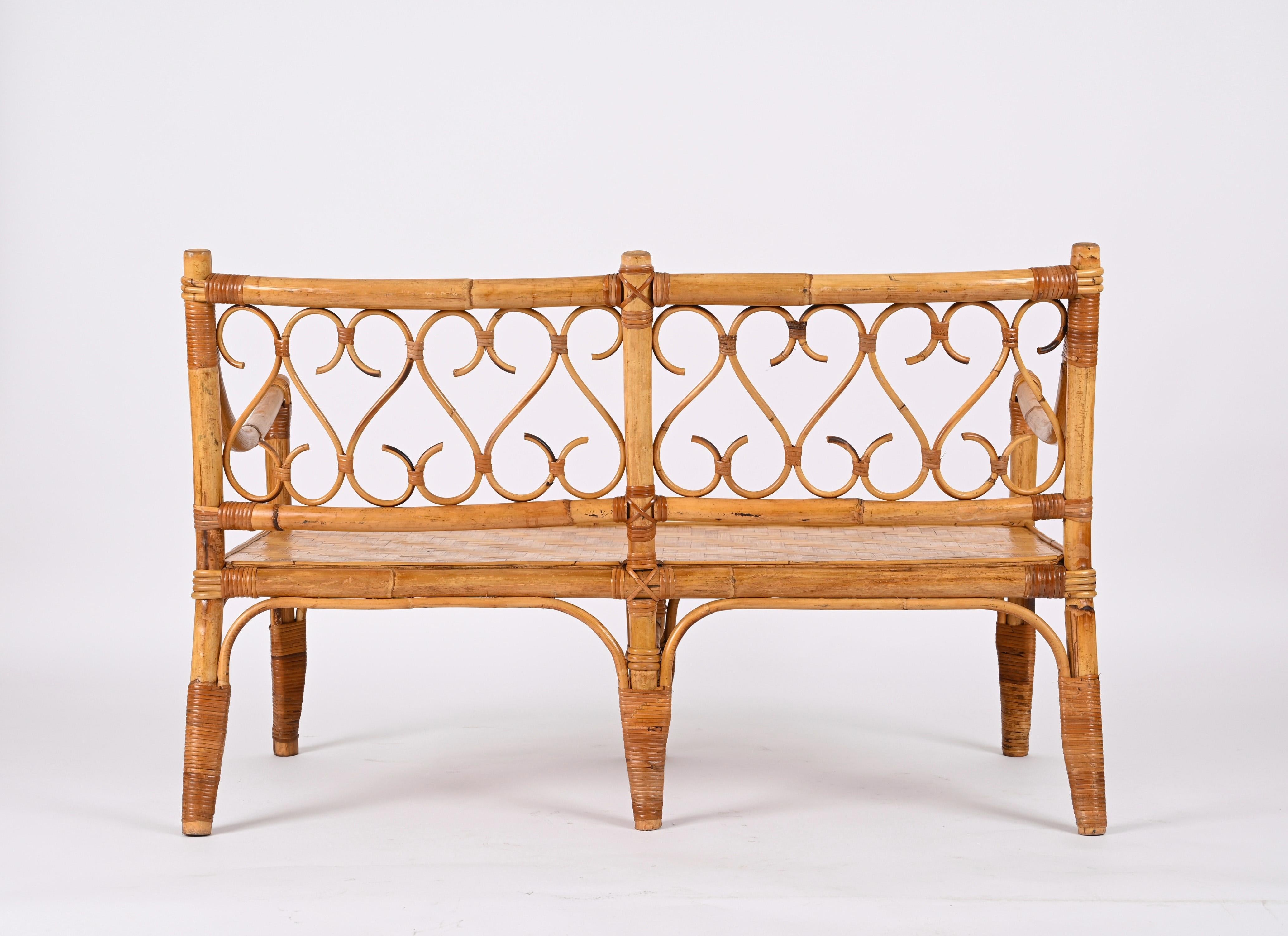 Mid-Century Modern Italian Two-Seat Rattan and Bamboo Sofa, 1970s For Sale 8